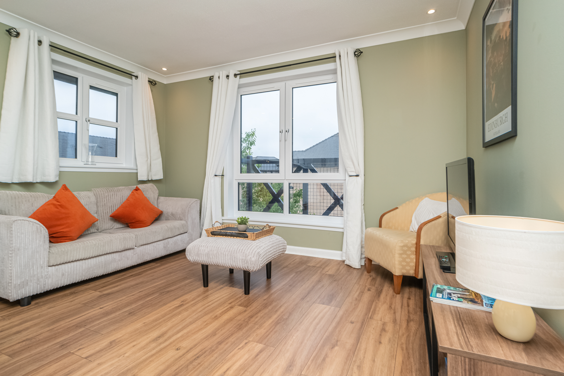 Cosy Murrayfield flat - Pass the Keys in 16/20 Russell Gardens EH12 5PP - Property image 15 - VivreStays