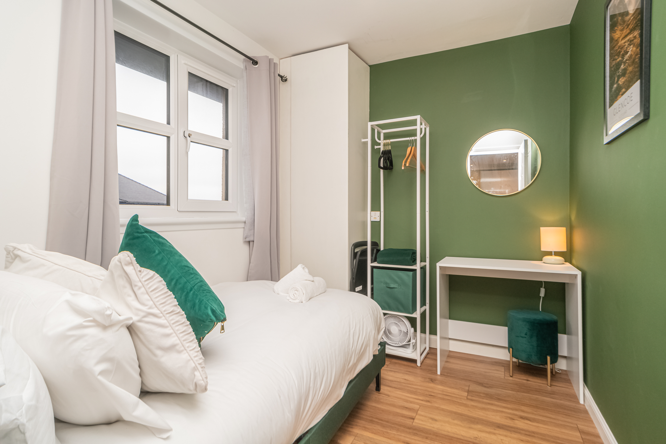 Cosy Murrayfield flat - Pass the Keys in 16/20 Russell Gardens EH12 5PP - Property image 18 - VivreStays