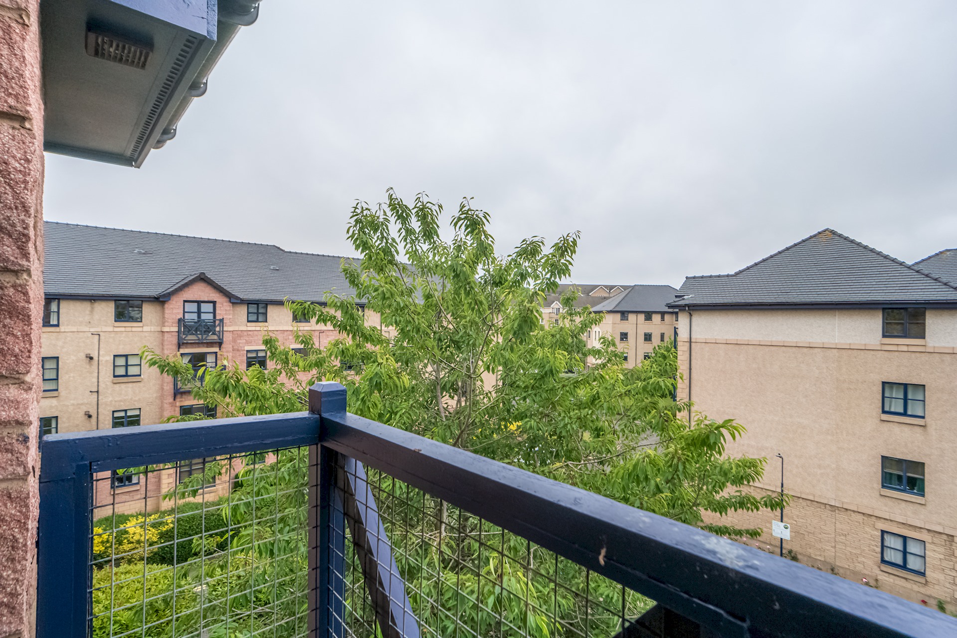 Cosy Murrayfield flat - Pass the Keys in 16/20 Russell Gardens EH12 5PP - Property image 21 - VivreStays