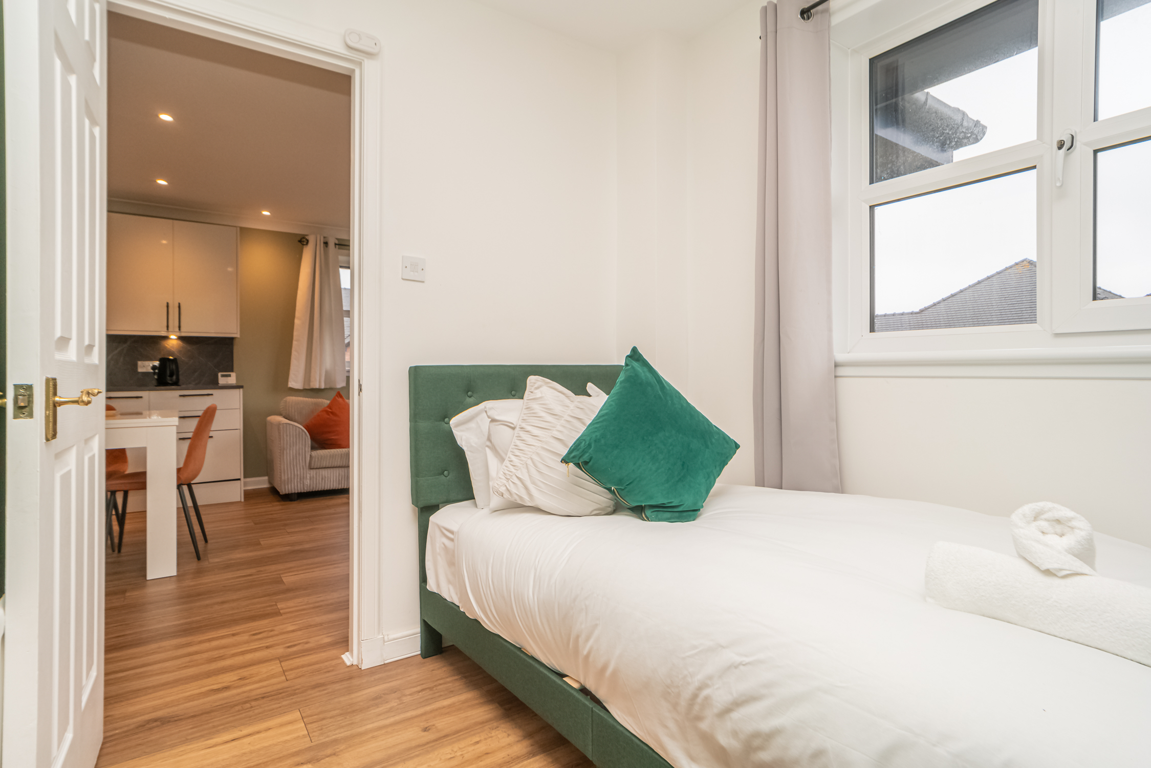 Cosy Murrayfield flat - Pass the Keys in 16/20 Russell Gardens EH12 5PP - Property image 23 - VivreStays