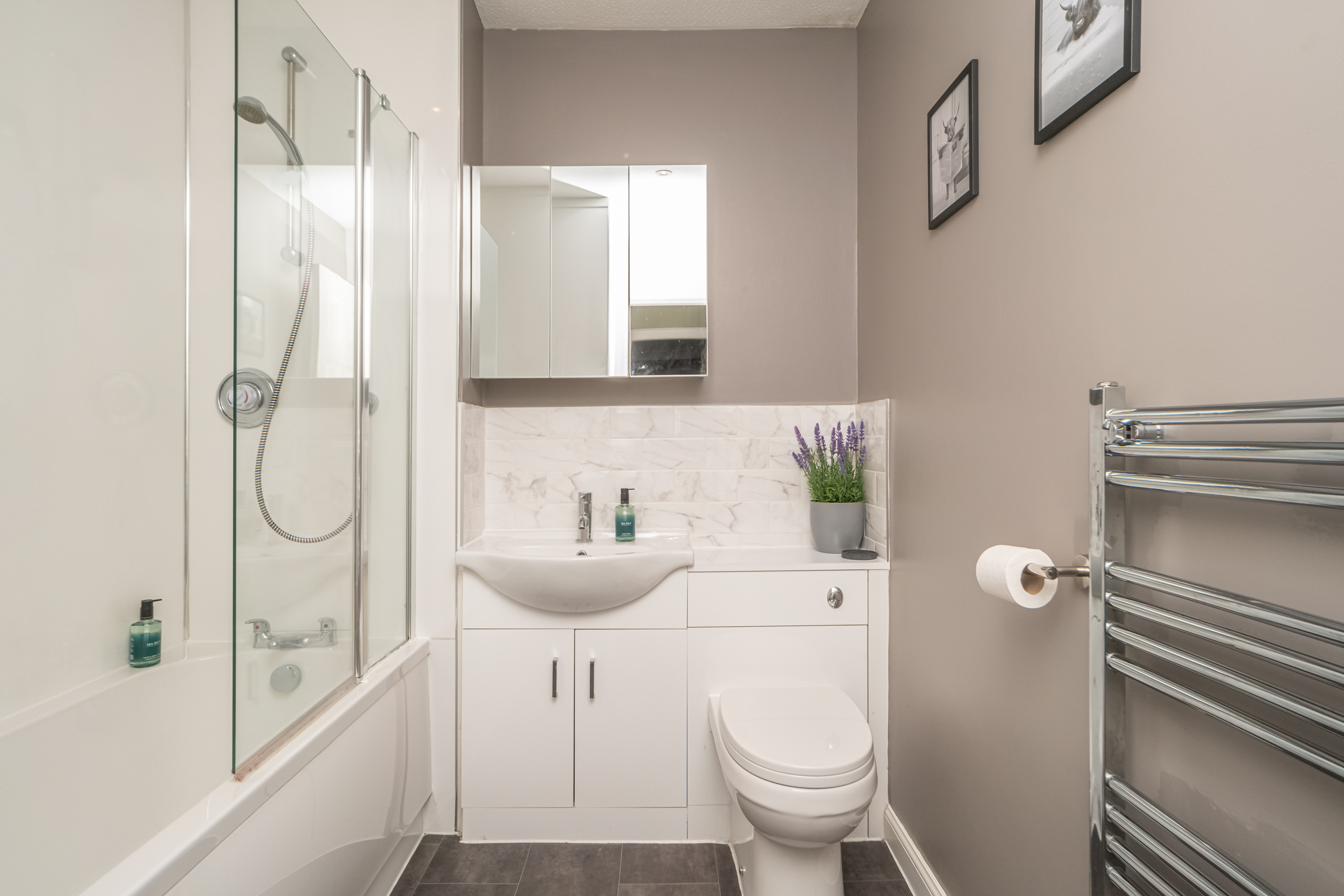 Cosy Murrayfield flat - Pass the Keys in 16/20 Russell Gardens EH12 5PP - Property image 24 - VivreStays