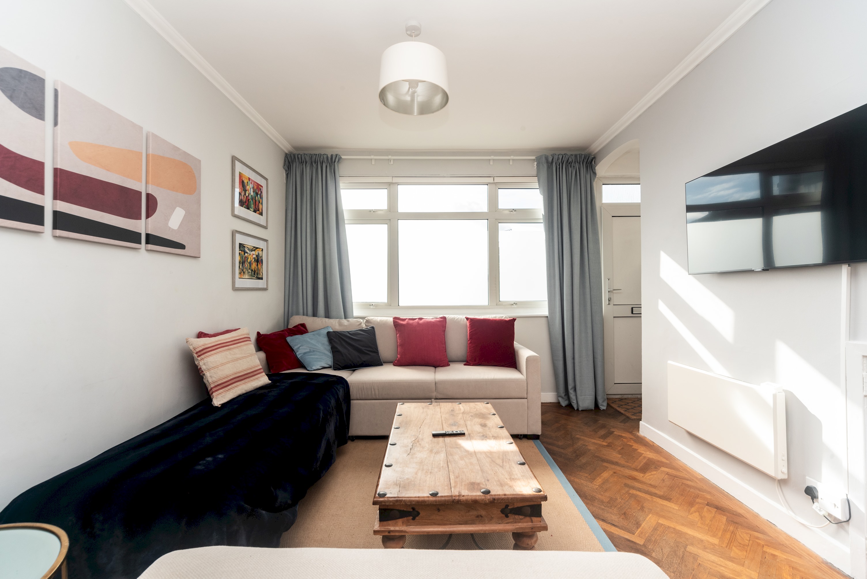 Fulham 2BR Flat | Clean, Quiet & Spacious - Pass the Keys in Flat 5, 117-121 Wandsworth Bridge Rd, SW6 2TP - Property image 9 - VivreStays