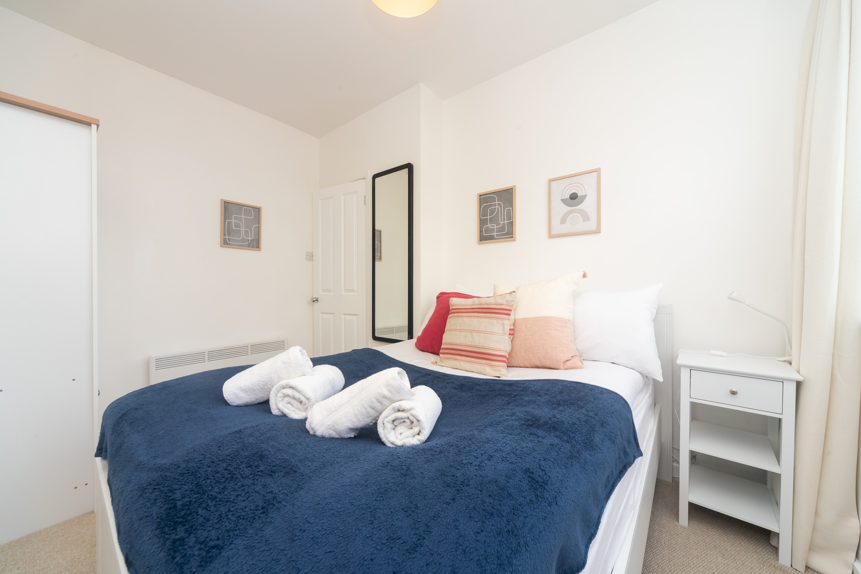 Fulham 2BR Flat | Clean, Quiet & Spacious - Pass the Keys in Flat 5, 117-121 Wandsworth Bridge Rd, SW6 2TP - Property image 10 - VivreStays
