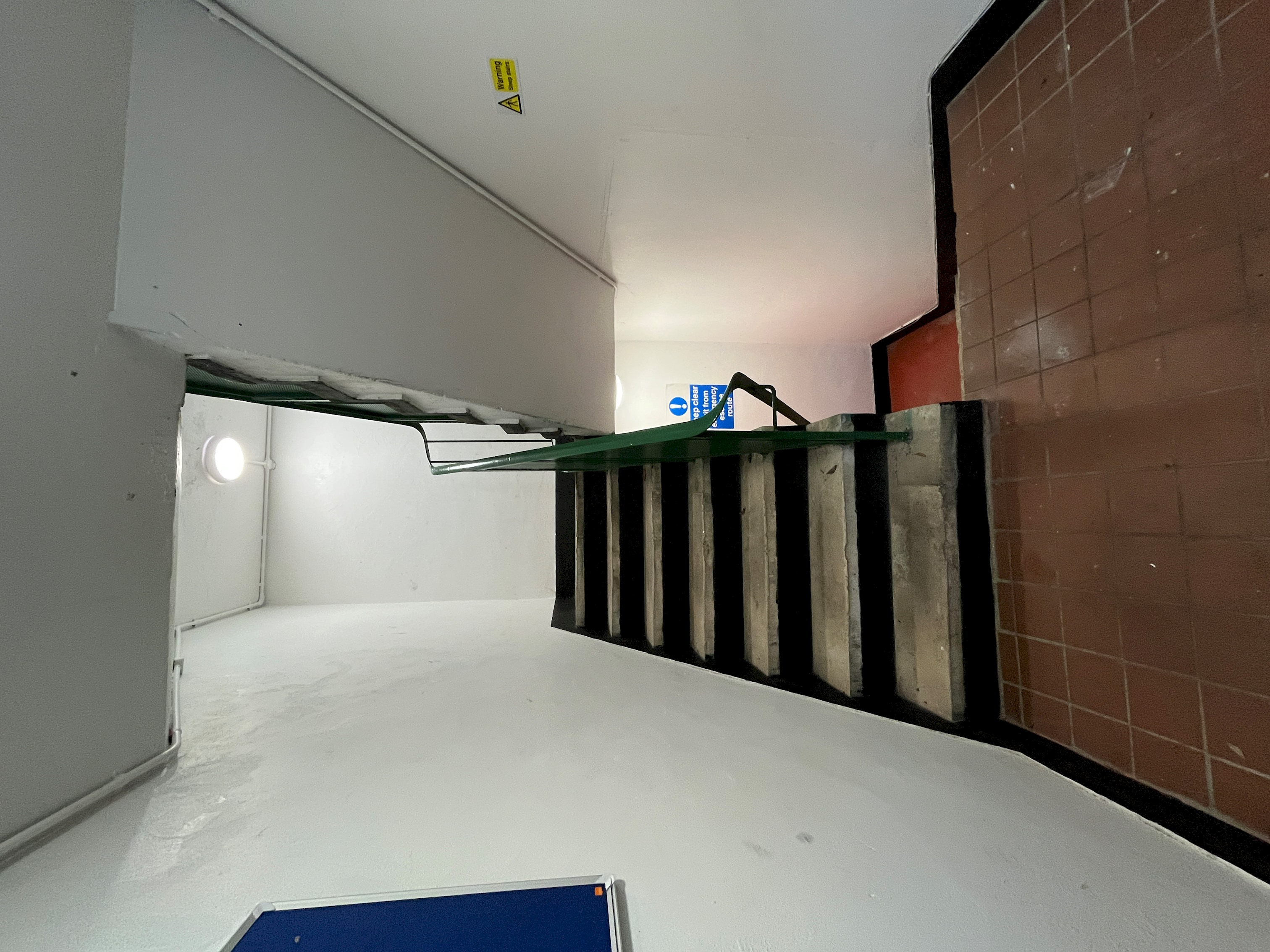 Fulham 2BR Flat | Clean, Quiet & Spacious - Pass the Keys in Flat 5, 117-121 Wandsworth Bridge Rd, SW6 2TP - Property image 17 - VivreStays