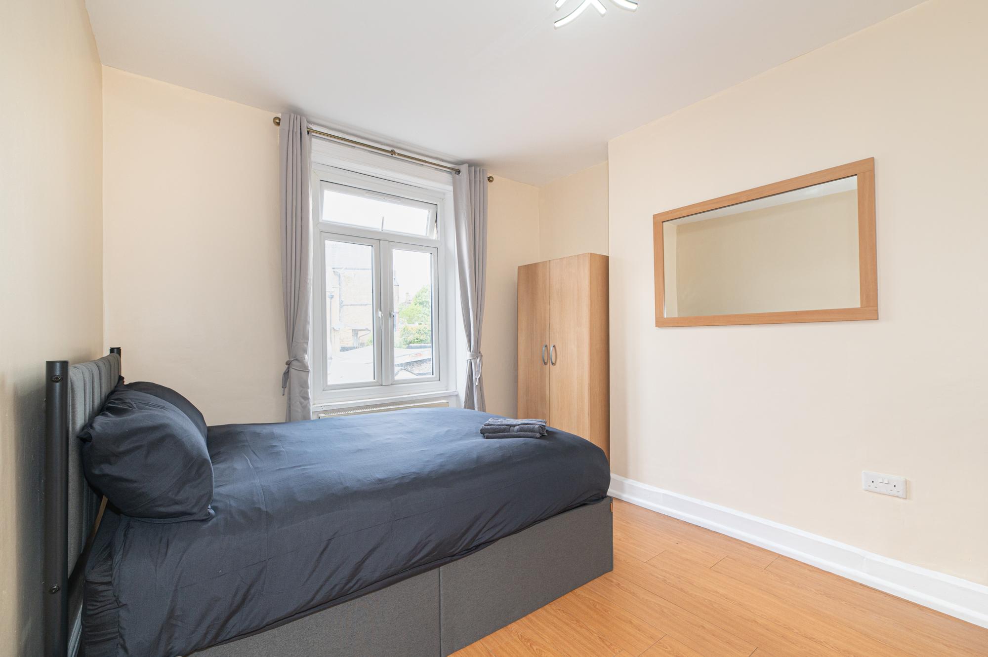 Spacious 4BR Home Near Wimbledon & Central London - Pass the Keys in 204 Merton Rd SW18 5SW - Property image 20 - VivreStays