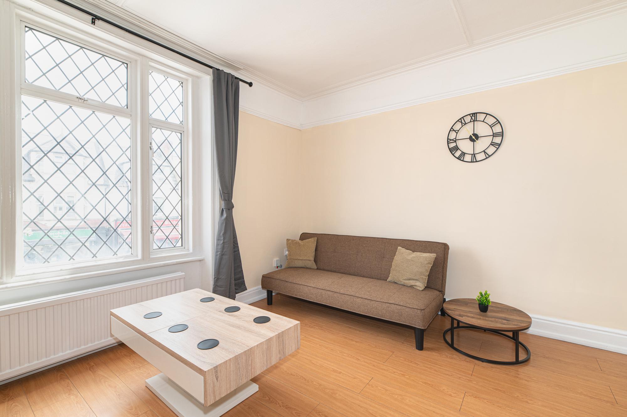 Spacious 4BR Home Near Wimbledon & Central London - Pass the Keys in 204 Merton Rd SW18 5SW - Property image 6 - VivreStays