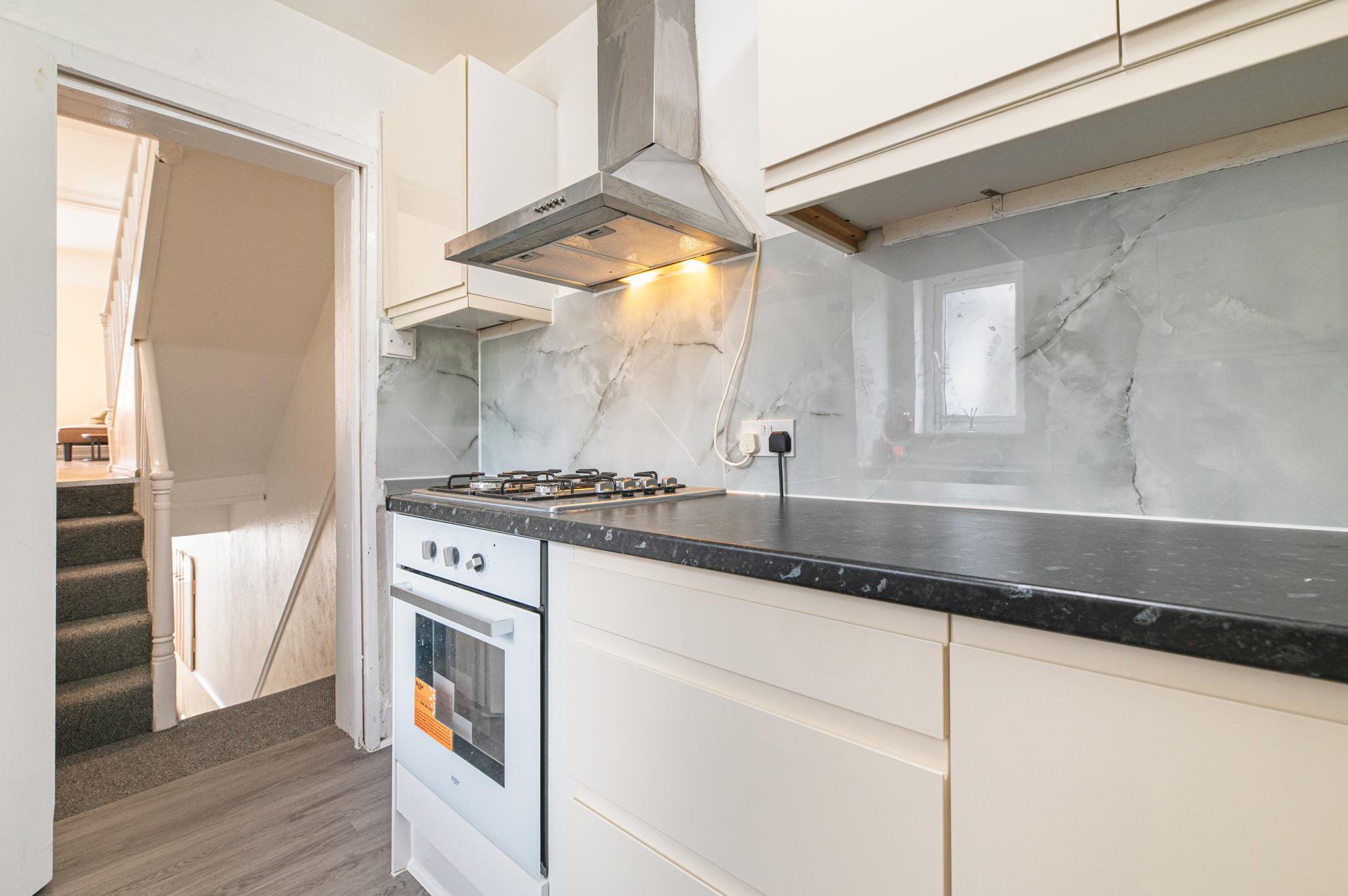 Spacious 4BR Home Near Wimbledon & Central London - Pass the Keys in 204 Merton Rd SW18 5SW - Property image 8 - VivreStays