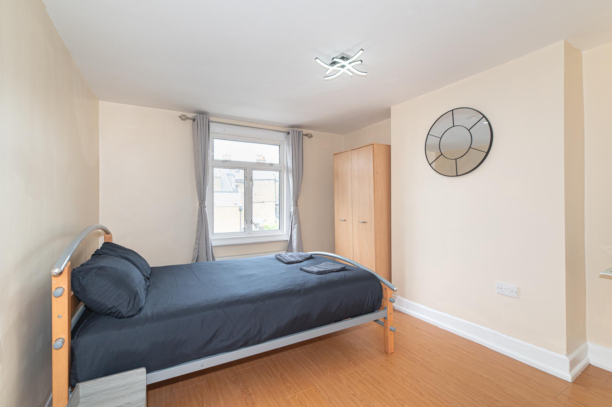 Spacious 4BR Home Near Wimbledon & Central London - Pass the Keys in 204 Merton Rd SW18 5SW - Property image 27 - VivreStays