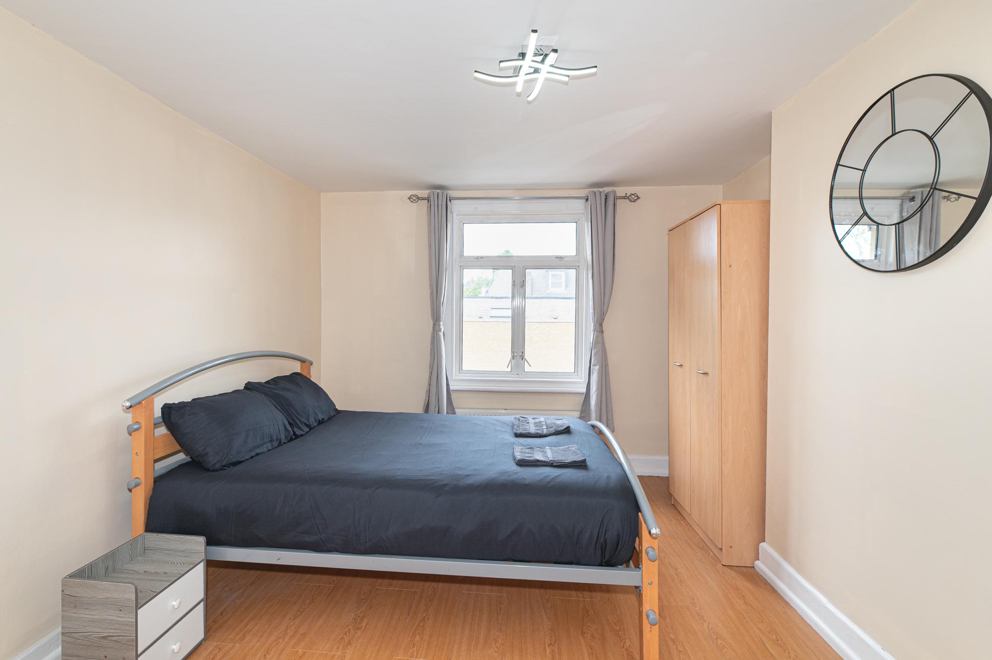 Spacious 4BR Home Near Wimbledon & Central London - Pass the Keys in 204 Merton Rd SW18 5SW - Property image 25 - VivreStays
