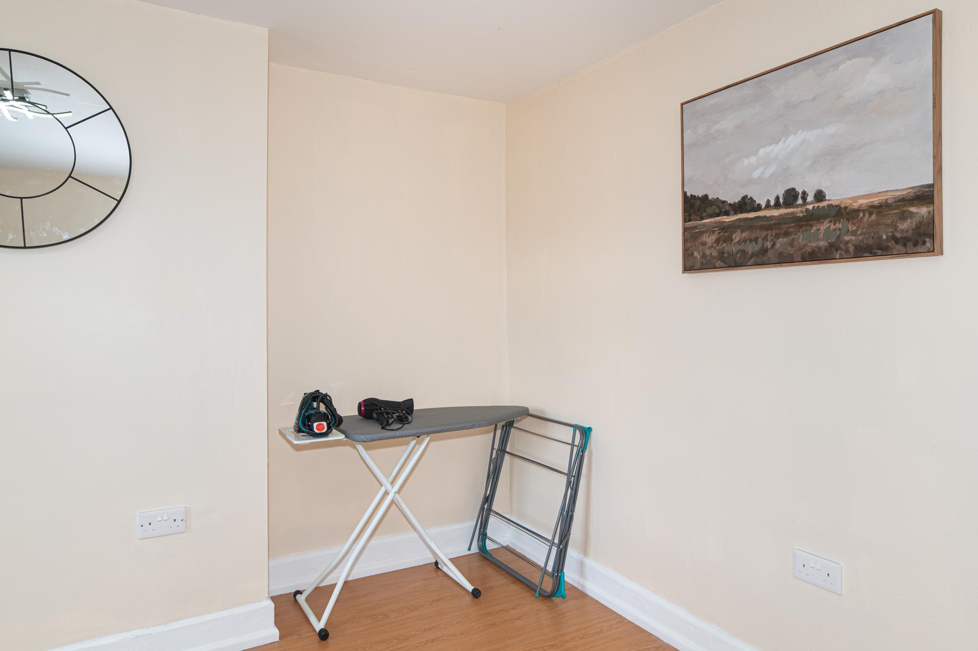 Spacious 4BR Home Near Wimbledon & Central London - Pass the Keys in 204 Merton Rd SW18 5SW - Property image 41 - VivreStays