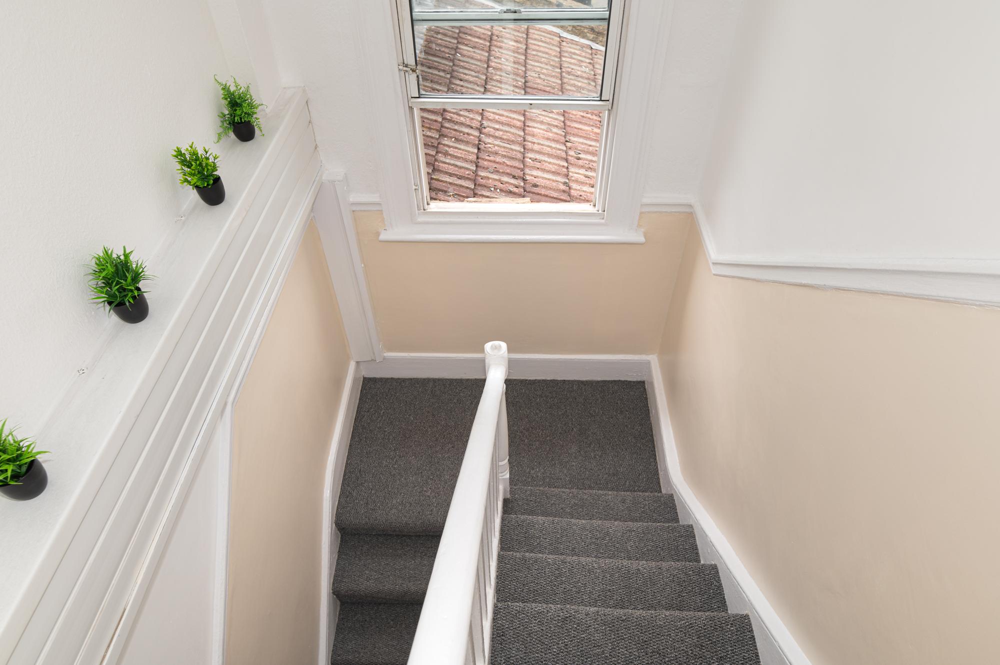Spacious 4BR Home Near Wimbledon & Central London - Pass the Keys in 204 Merton Rd SW18 5SW - Property image 39 - VivreStays