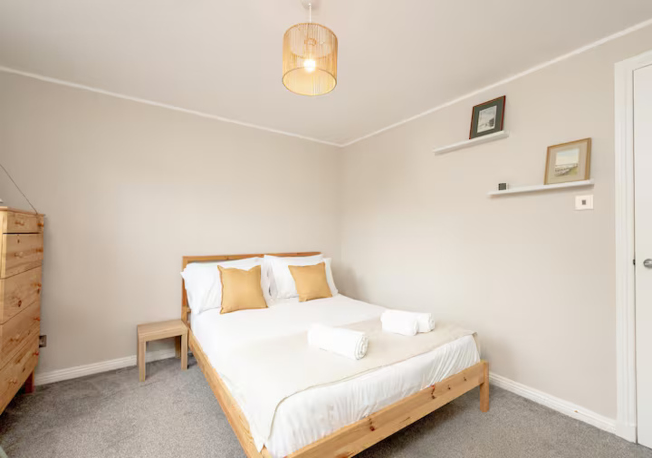 Modern Family House | Sleeps 5 | Free Parking - Pass the Keys in 52 Haydrive, EH16 4AL - Property image 22 - VivreStays