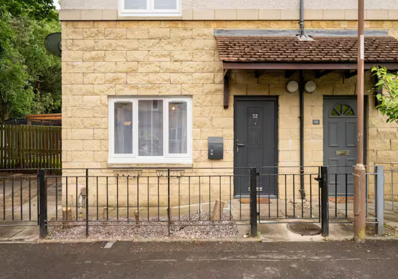 Modern Family House | Sleeps 5 | Free Parking - Pass the Keys in 52 Haydrive, EH16 4AL - Property image 36 - VivreStays