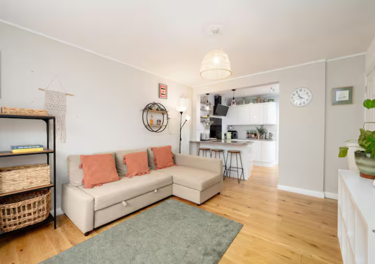Modern Family House | Sleeps 5 | Free Parking - Pass the Keys in 52 Haydrive, EH16 4AL - Property image 6 - VivreStays
