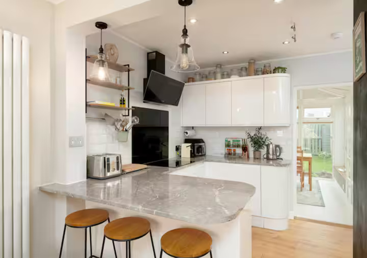 Modern Family House | Sleeps 5 | Free Parking - Pass the Keys in 52 Haydrive, EH16 4AL - Property image 14 - VivreStays