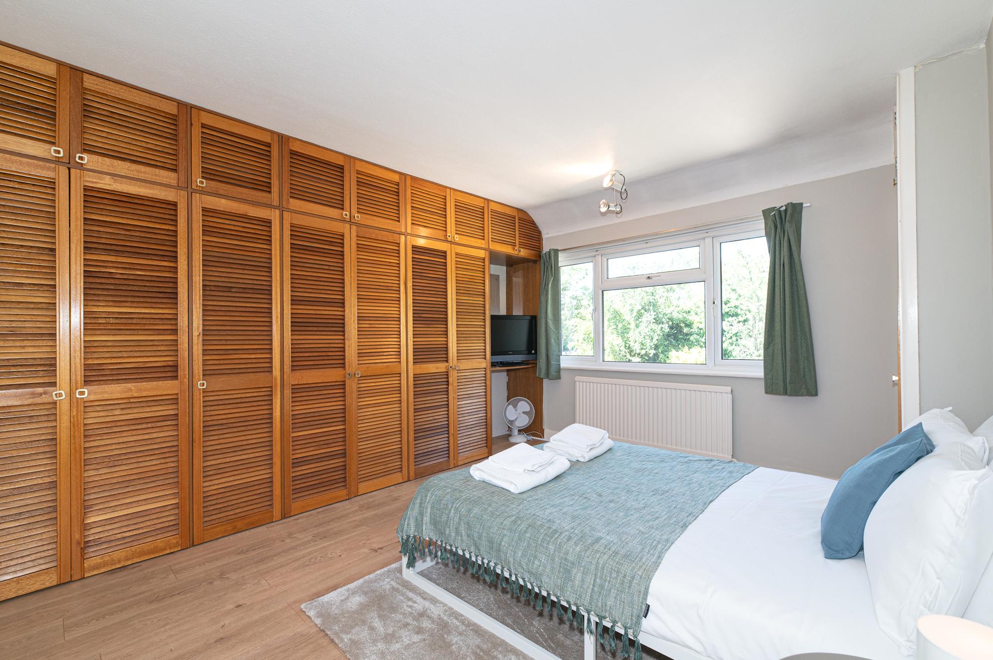 Charming Home with Garden Near Wembley Stadium - Pass the Keys in 23 Beverley Gardens HA9 9RD - Property image 14 - VivreStays