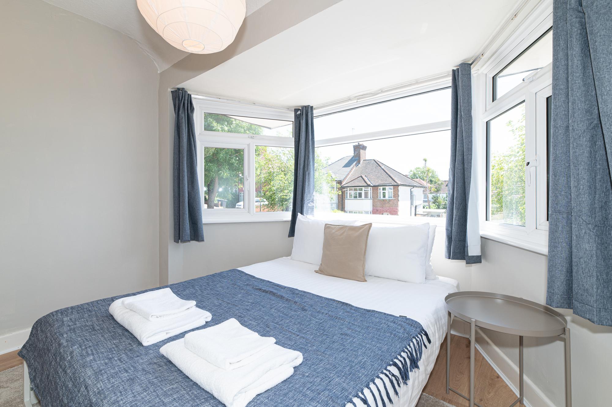 Charming Home with Garden Near Wembley Stadium - Pass the Keys in 23 Beverley Gardens HA9 9RD - Property image 15 - VivreStays