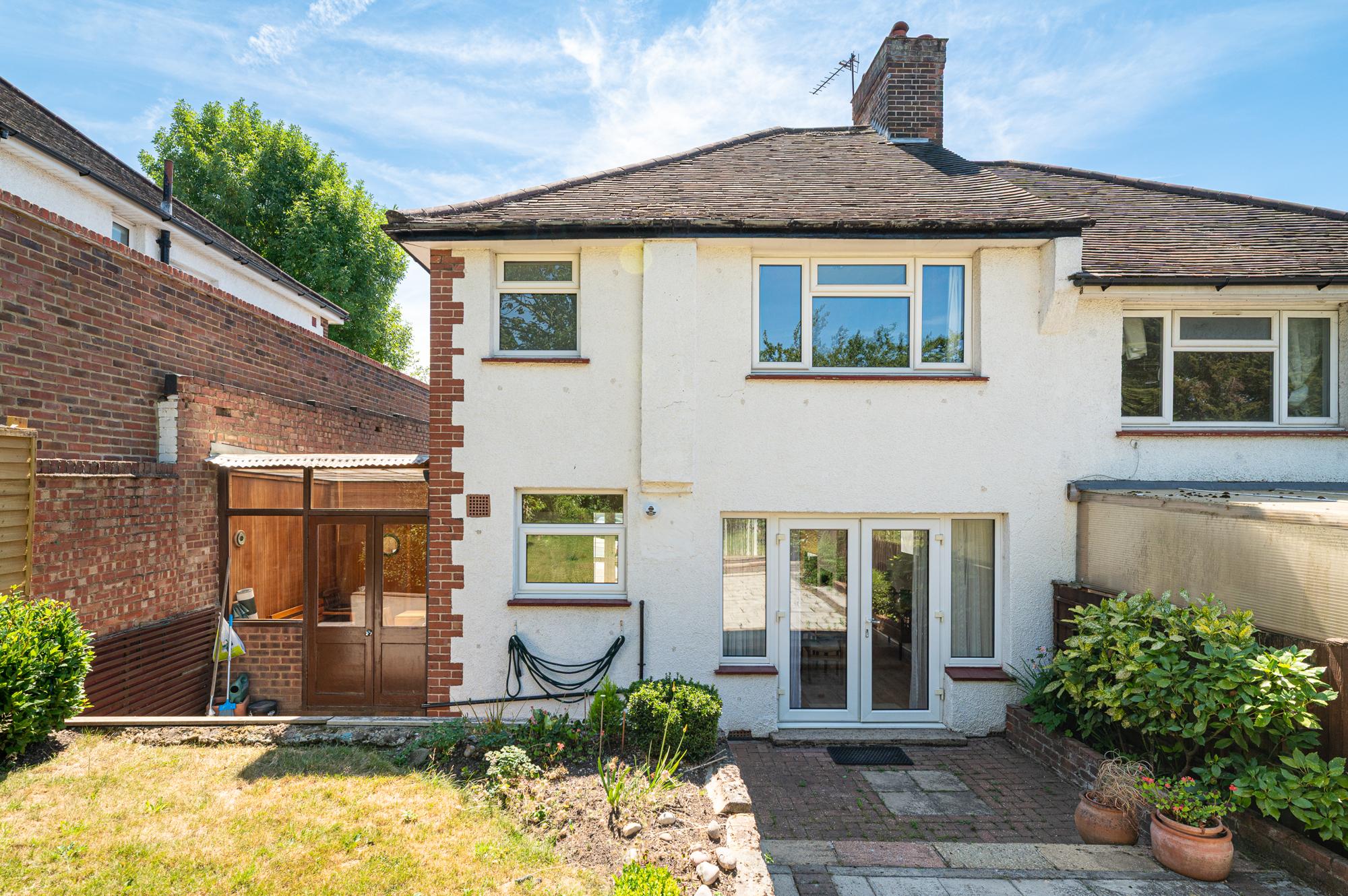 Charming Home with Garden Near Wembley Stadium - Pass the Keys in 23 Beverley Gardens HA9 9RD - Property image 29 - VivreStays