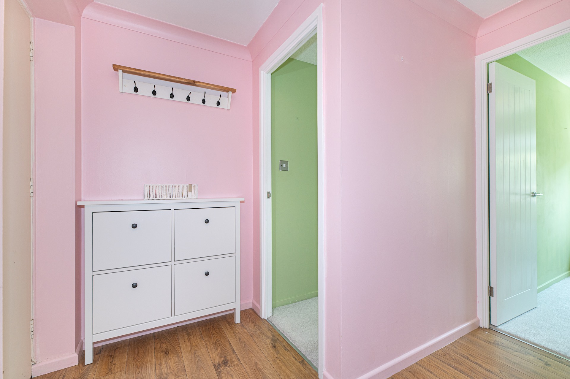 Bright, Leafy Oasis in South London - Pass the Keys in 250 North Road, SW19 1TR - Property image 4 - VivreStays