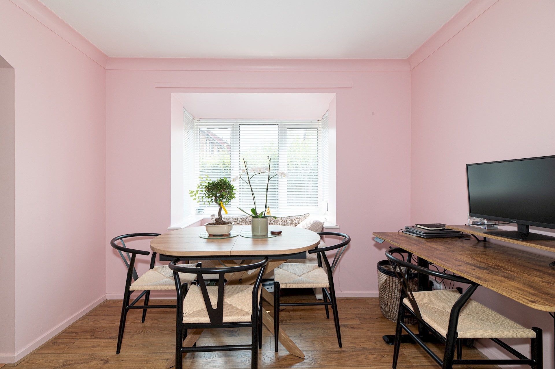 Bright, Leafy Oasis in South London - Pass the Keys in 250 North Road, SW19 1TR - Property image 7 - VivreStays