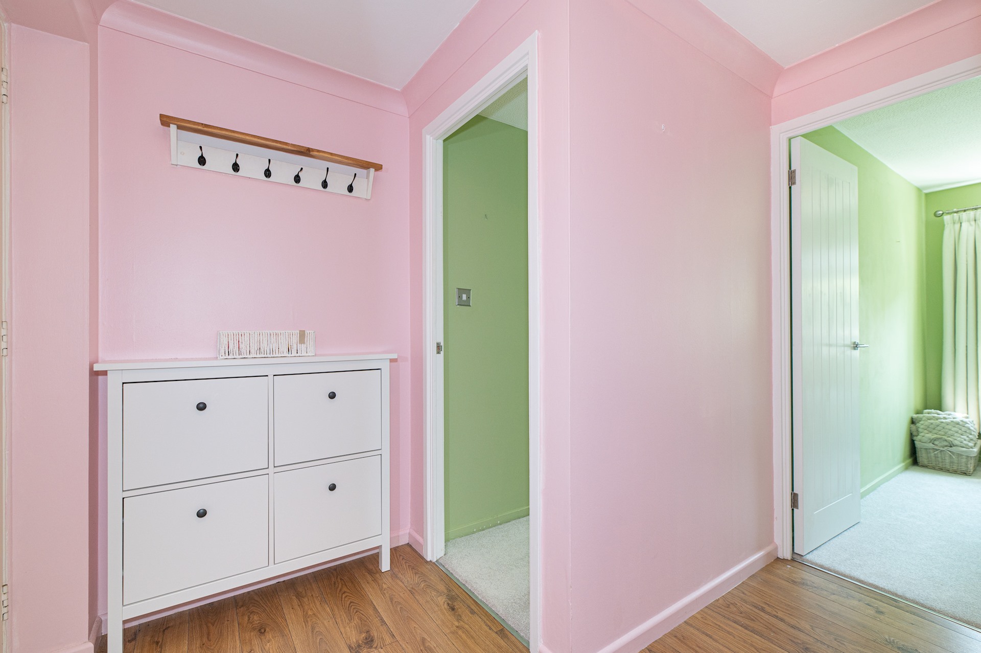 Bright, Leafy Oasis in South London - Pass the Keys in 250 North Road, SW19 1TR - Property image 10 - VivreStays