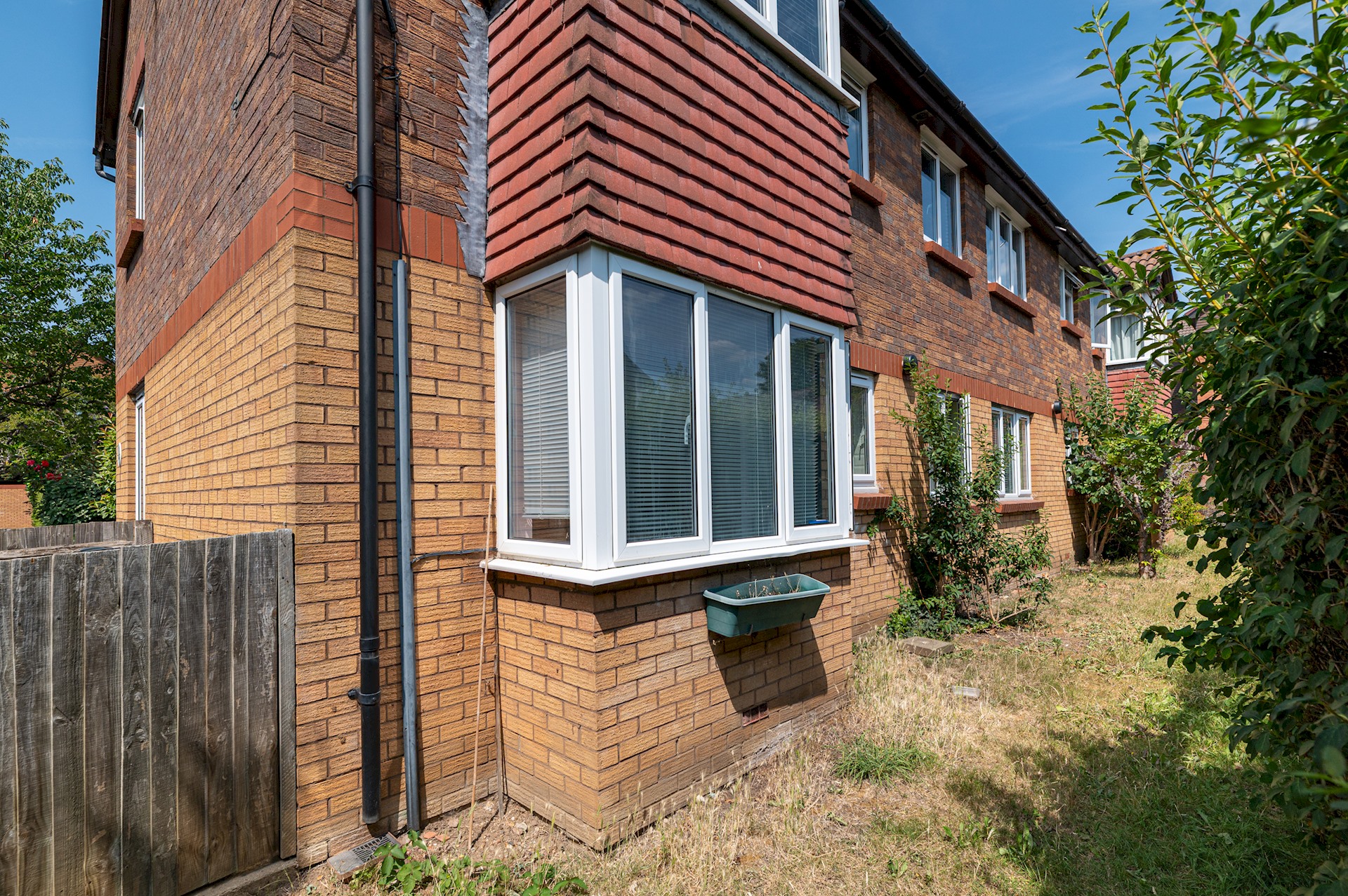 Bright, Leafy Oasis in South London - Pass the Keys in 250 North Road, SW19 1TR - Property image 19 - VivreStays
