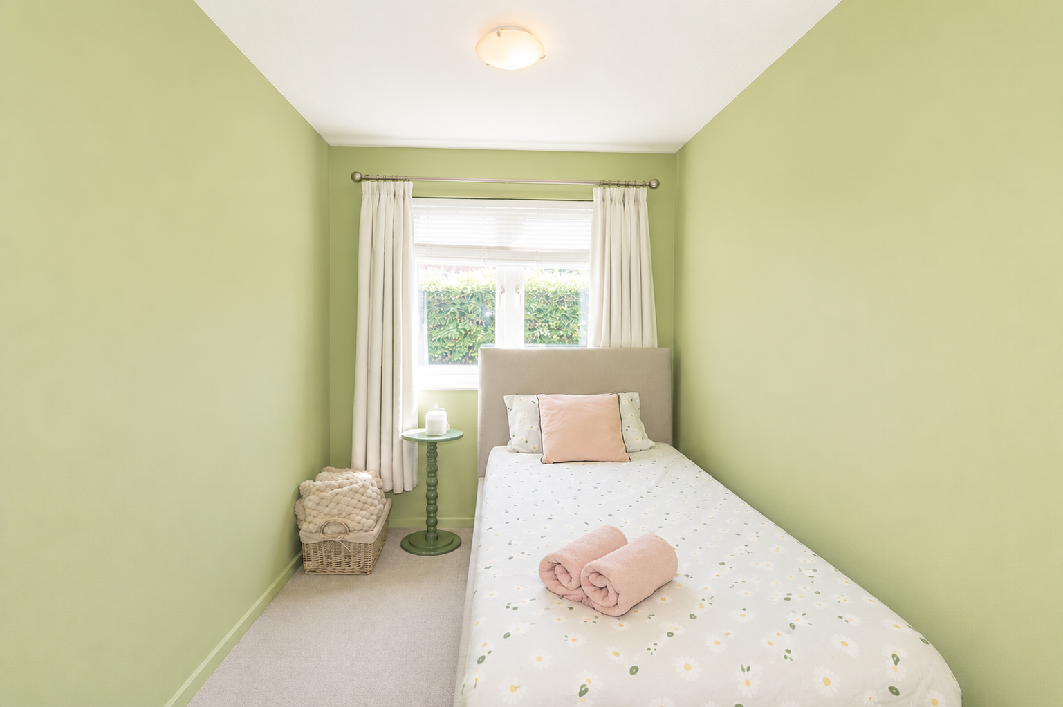 Bright, Leafy Oasis in South London - Pass the Keys in 250 North Road, SW19 1TR - Property image 22 - VivreStays