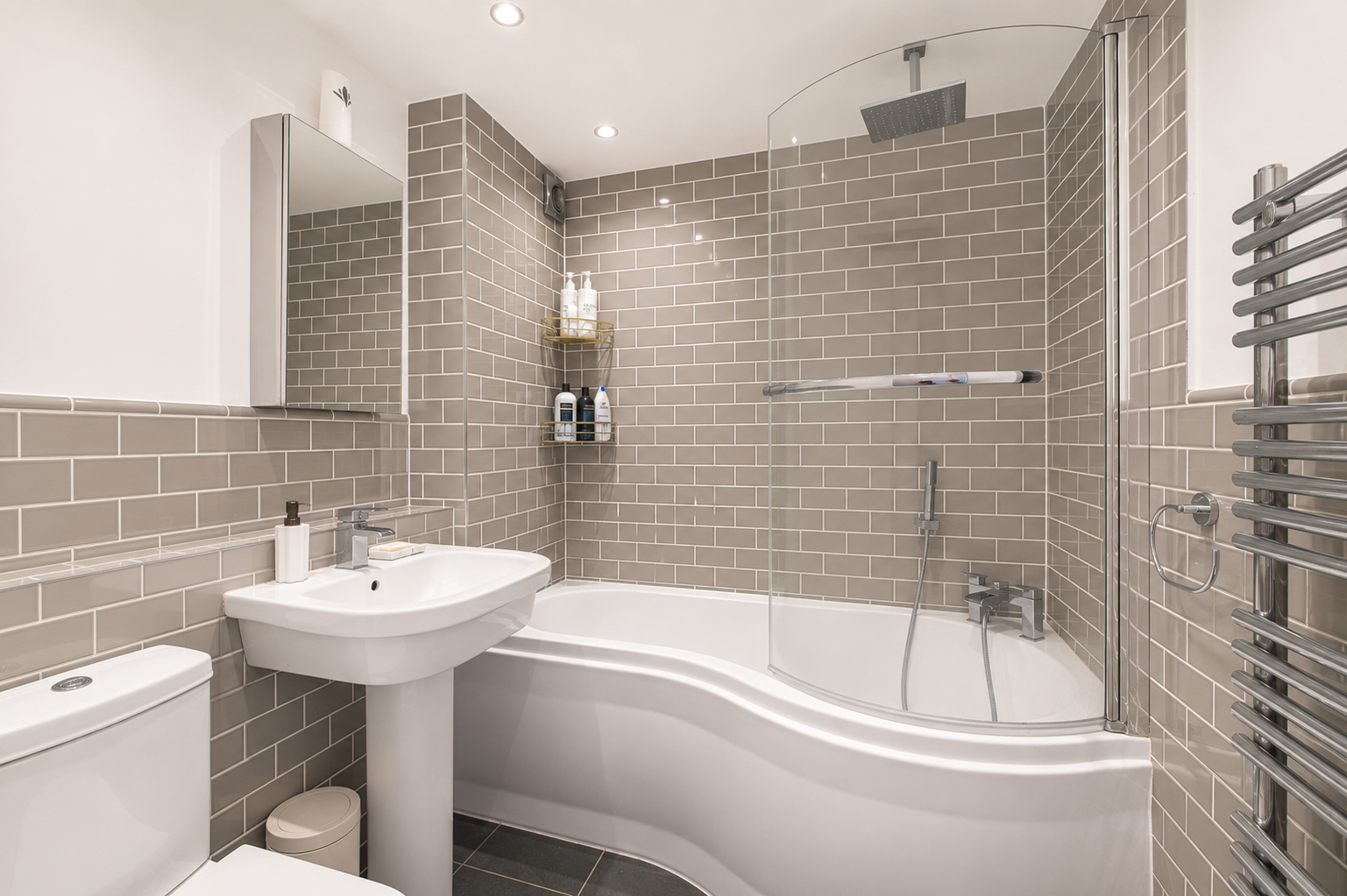 Bright, Leafy Oasis in South London - Pass the Keys in 250 North Road, SW19 1TR - Property image 23 - VivreStays