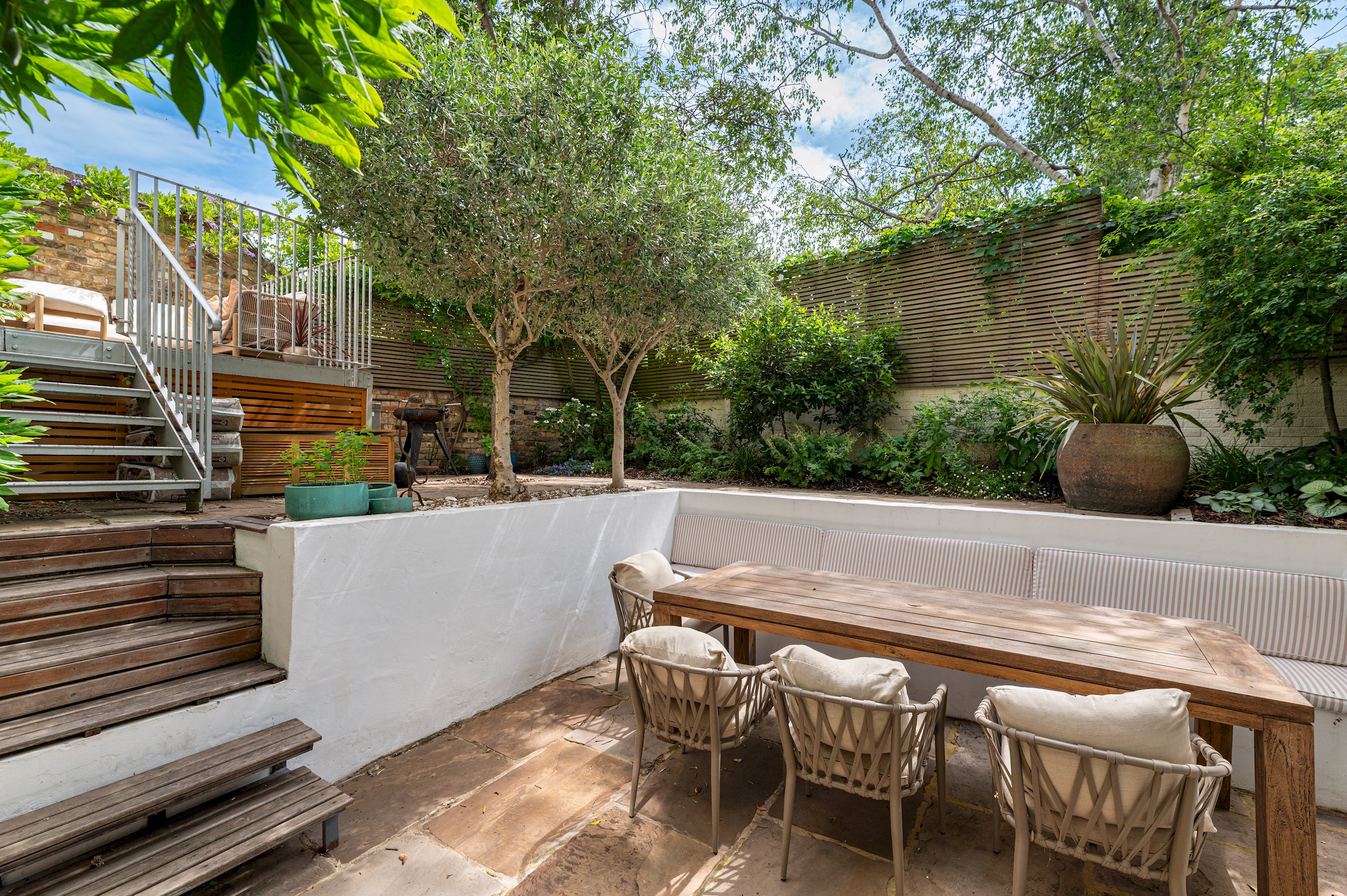 Stylish Stockwell House with Garden & Comfort  - Pass the Keys in 123 Lansdowne Way, SW8 2NP - Property image 10 - VivreStays
