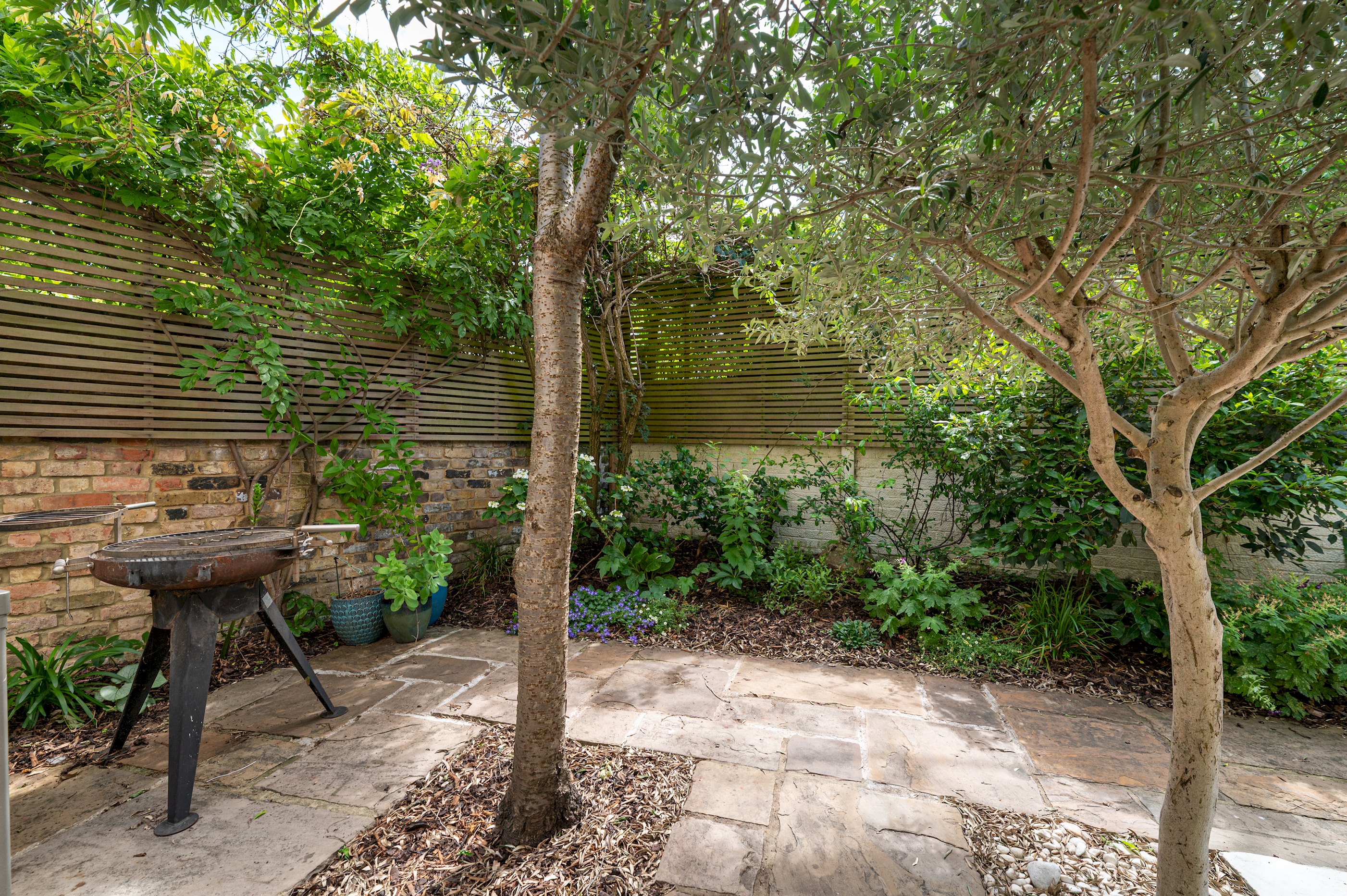 Stylish Stockwell House with Garden & Comfort  - Pass the Keys in 123 Lansdowne Way, SW8 2NP - Property image 14 - VivreStays