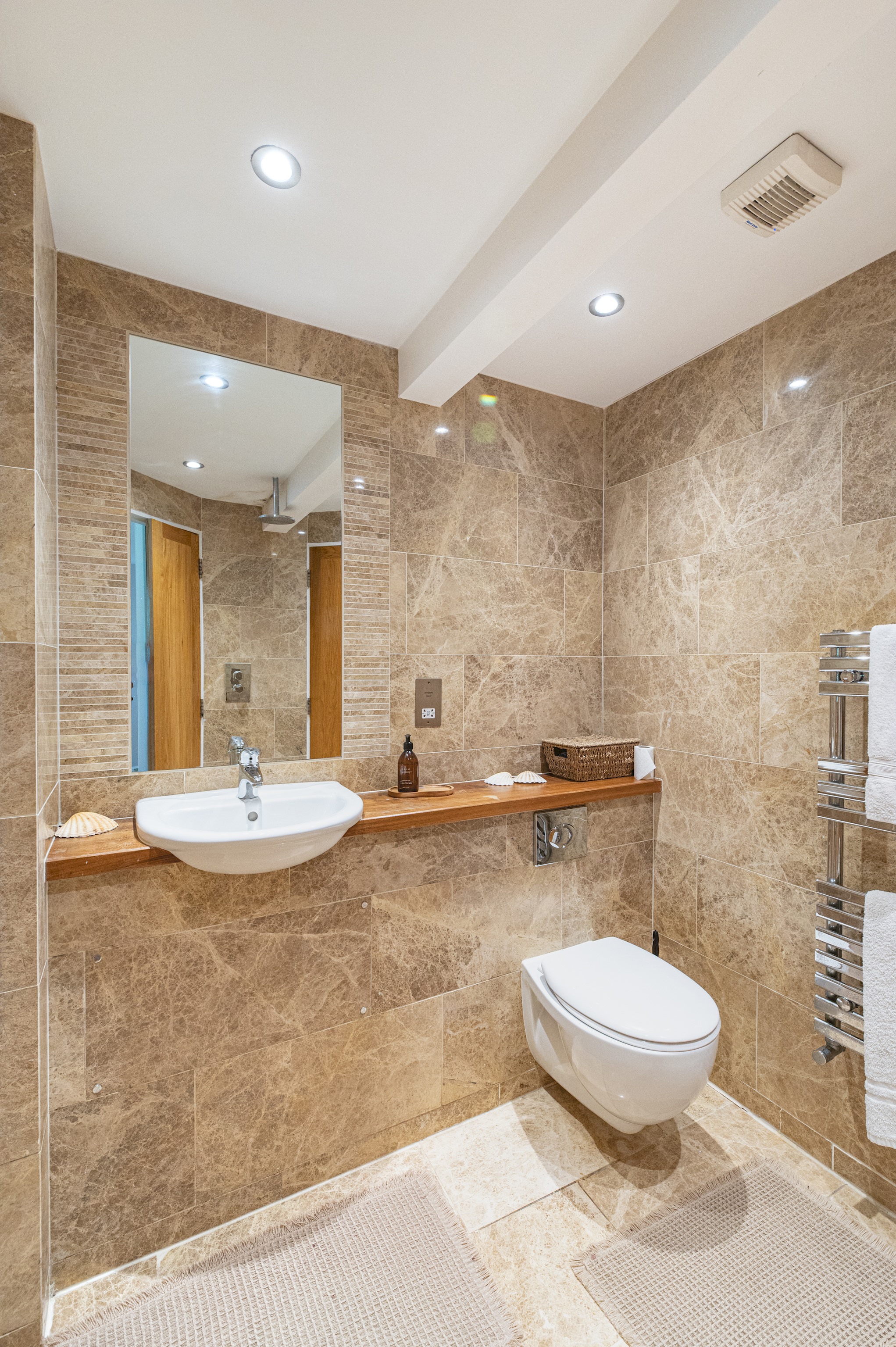 Stylish Stockwell House with Garden & Comfort  - Pass the Keys in 123 Lansdowne Way, SW8 2NP - Property image 20 - VivreStays