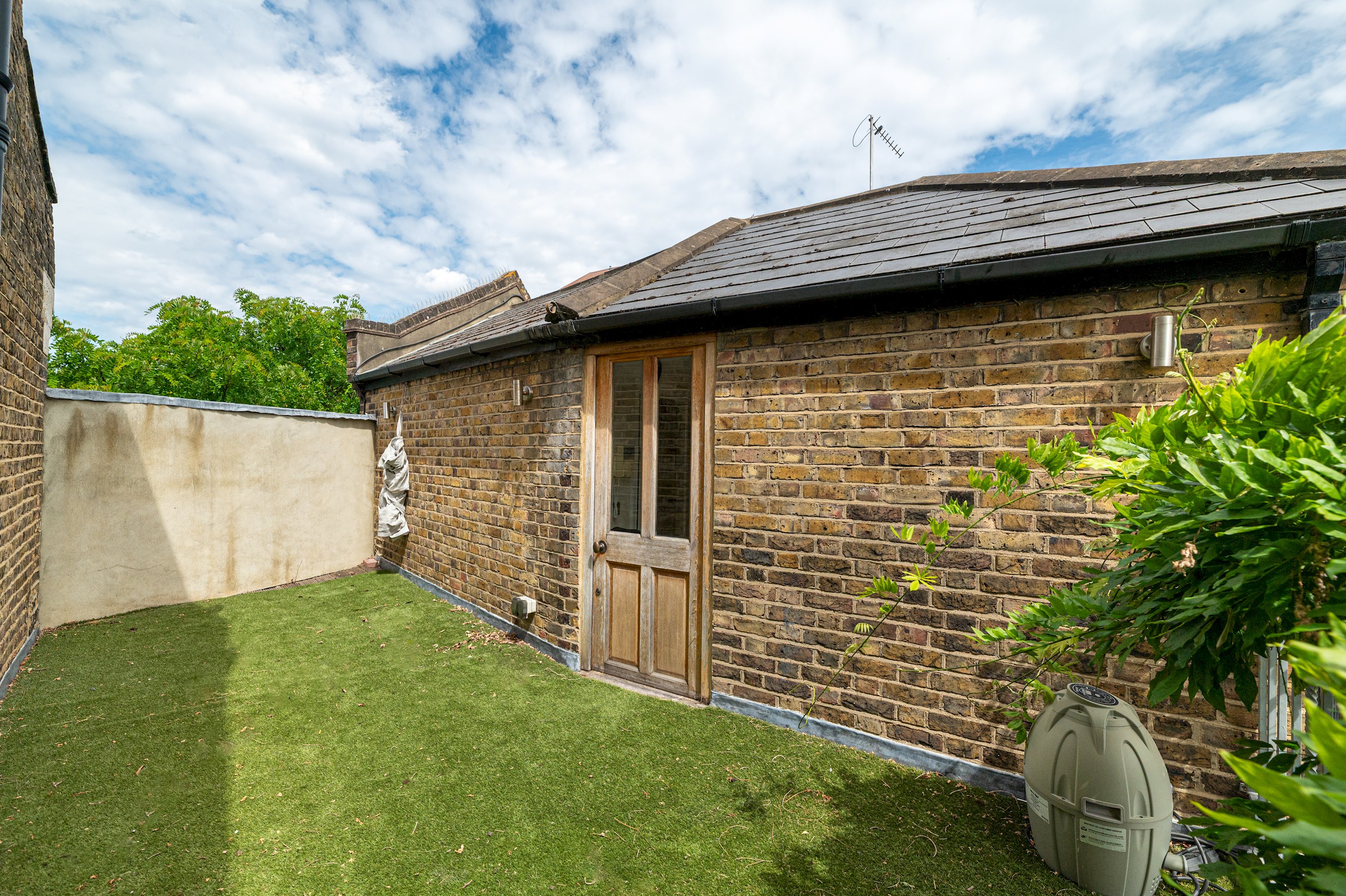 Stylish Stockwell House with Garden & Comfort  - Pass the Keys in 123 Lansdowne Way, SW8 2NP - Property image 28 - VivreStays