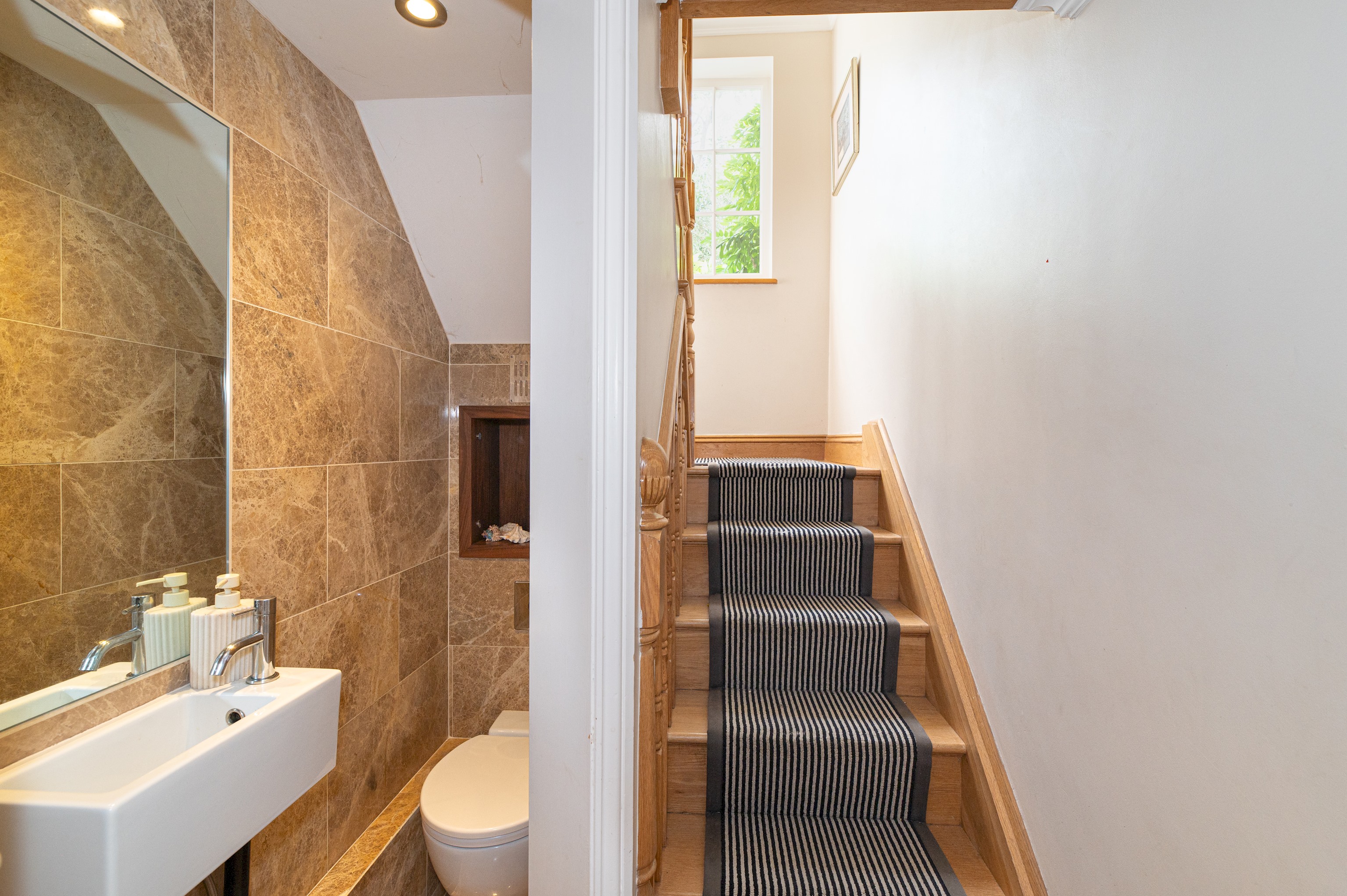 Stylish Stockwell House with Garden & Comfort  - Pass the Keys in 123 Lansdowne Way, SW8 2NP - Property image 56 - VivreStays