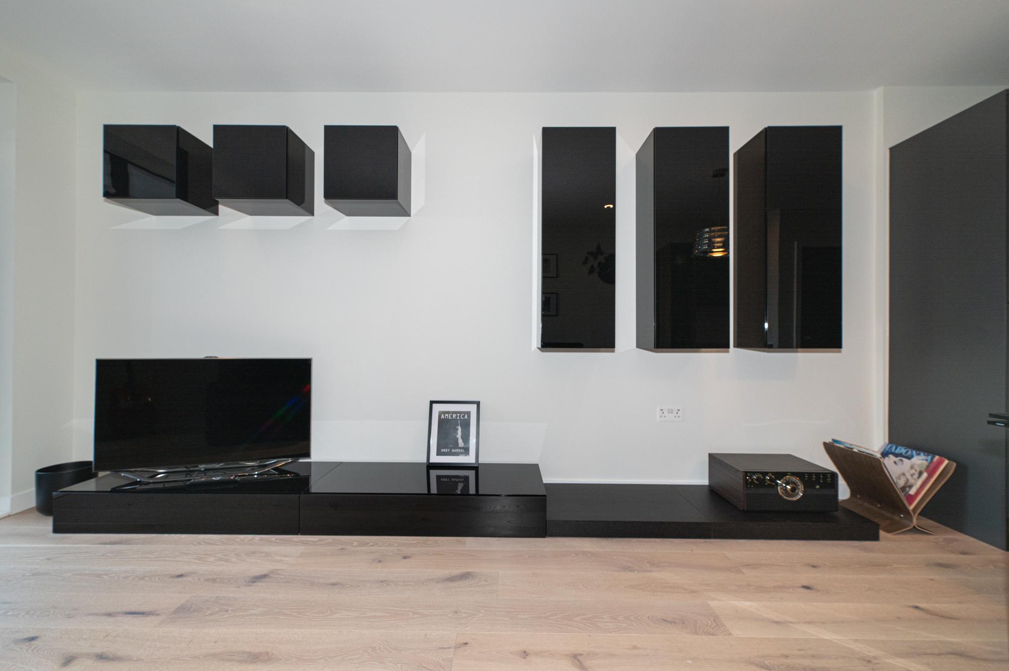 Bright & Stylish 2-Bed flat with Balcony in Ealing - Pass the Keys in 109 Sarsen House, Middle Road W7 3FS - Property image 8 - VivreStays