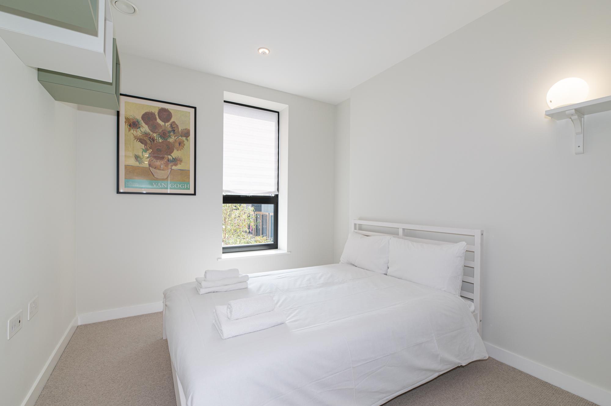 Bright & Stylish 2-Bed flat with Balcony in Ealing - Pass the Keys in 109 Sarsen House, Middle Road W7 3FS - Property image 5 - VivreStays