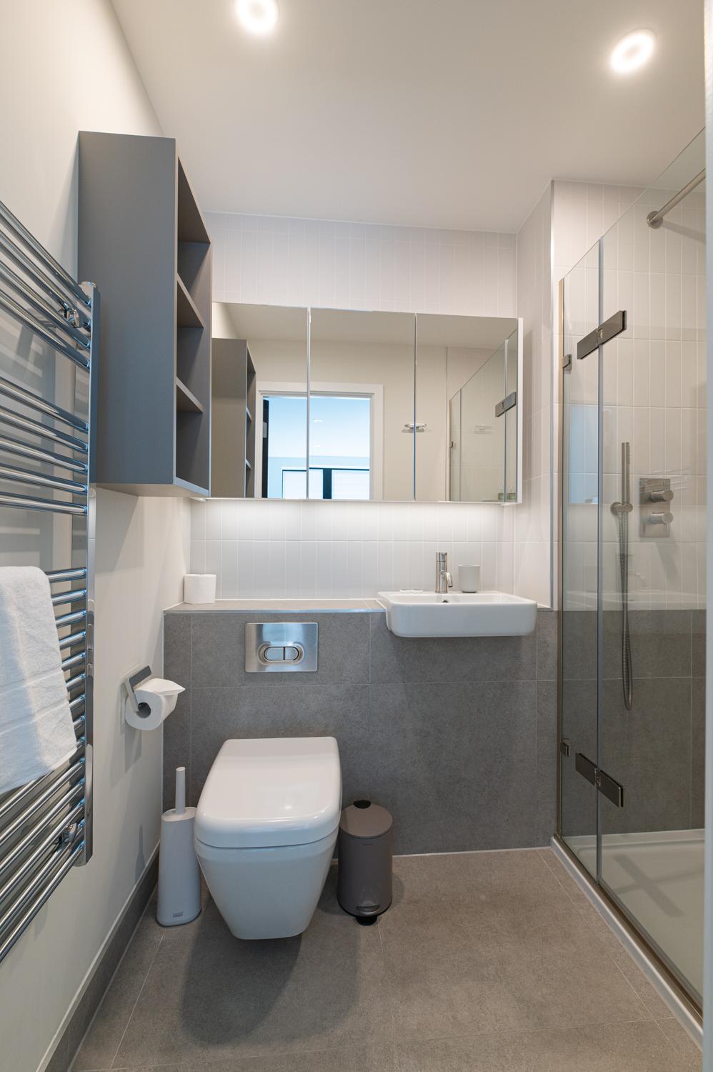 Bright & Stylish 2-Bed flat with Balcony in Ealing - Pass the Keys in 109 Sarsen House, Middle Road W7 3FS - Property image 34 - VivreStays