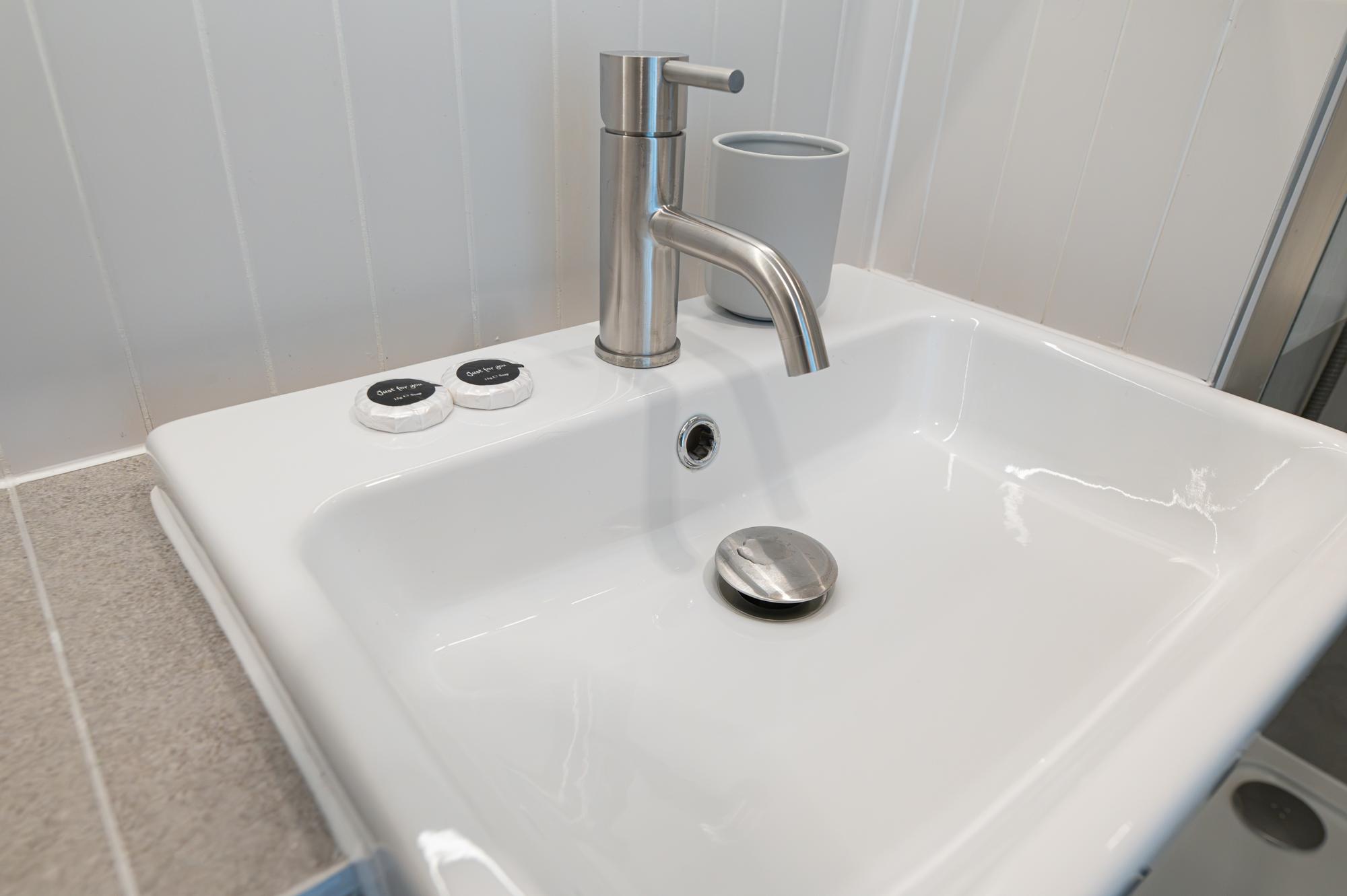Bright & Stylish 2-Bed flat with Balcony in Ealing - Pass the Keys in 109 Sarsen House, Middle Road W7 3FS - Property image 32 - VivreStays