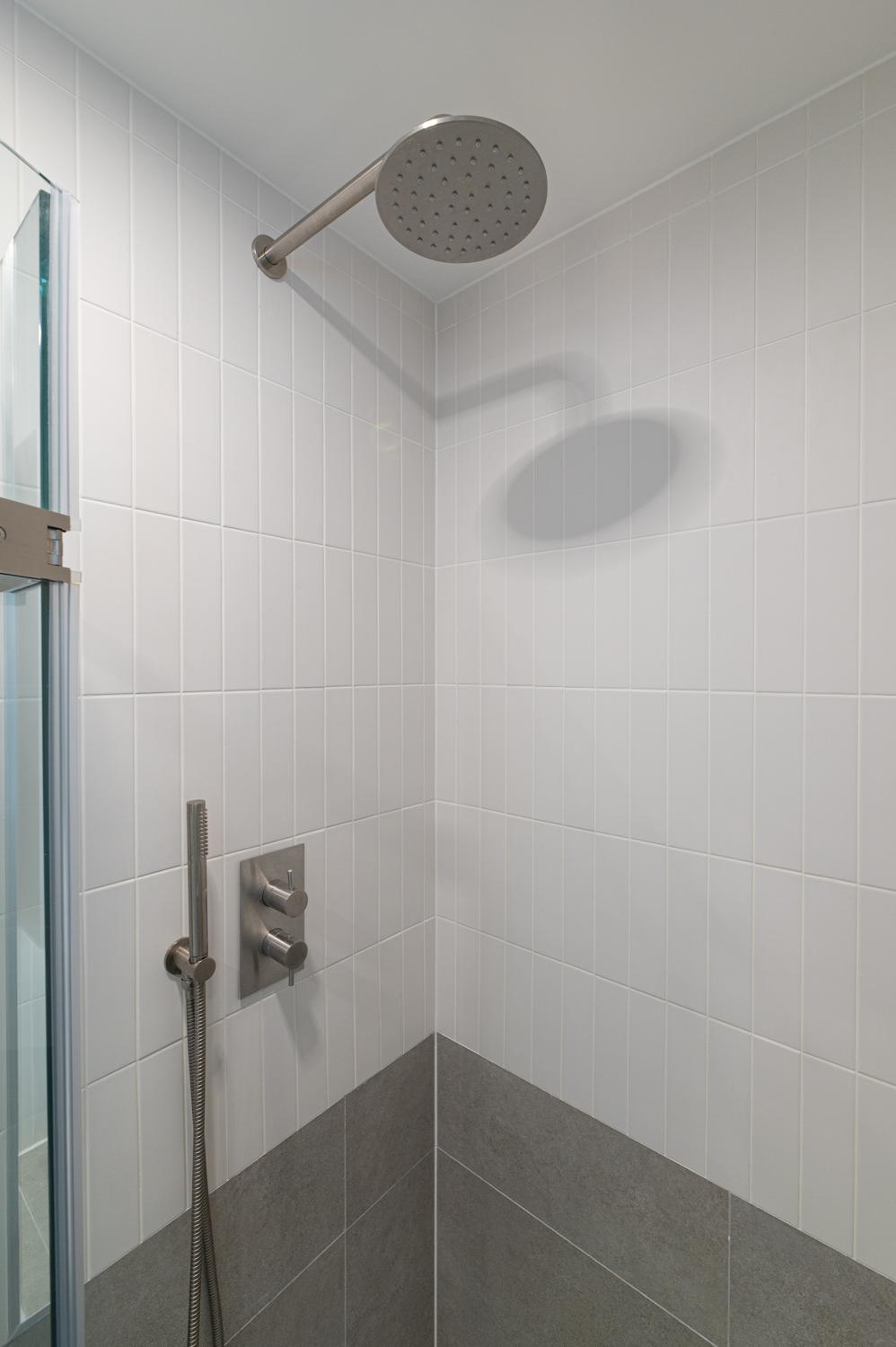 Bright & Stylish 2-Bed flat with Balcony in Ealing - Pass the Keys in 109 Sarsen House, Middle Road W7 3FS - Property image 35 - VivreStays