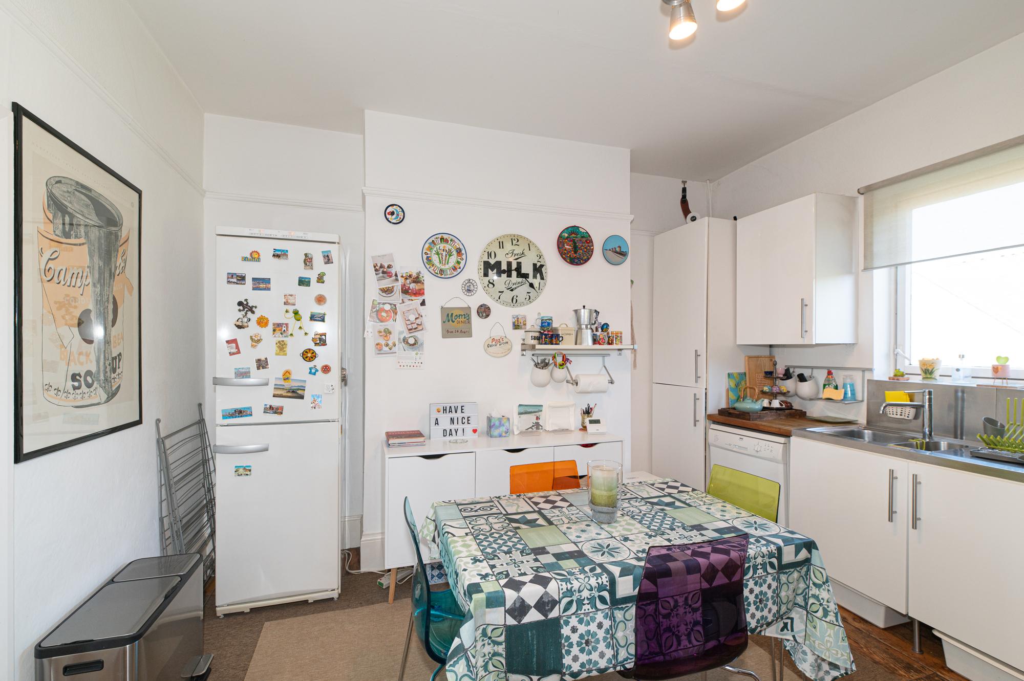 View Charming Victorian House, Selhurst Park, London - Pass the Keys in 165 Selhurst Rd SE25 6LG Charming Victorian House, Selhurst Park, London - Pass the Keys in 165 Selhurst Rd SE25 6LG - Property image 17 - VivreStays