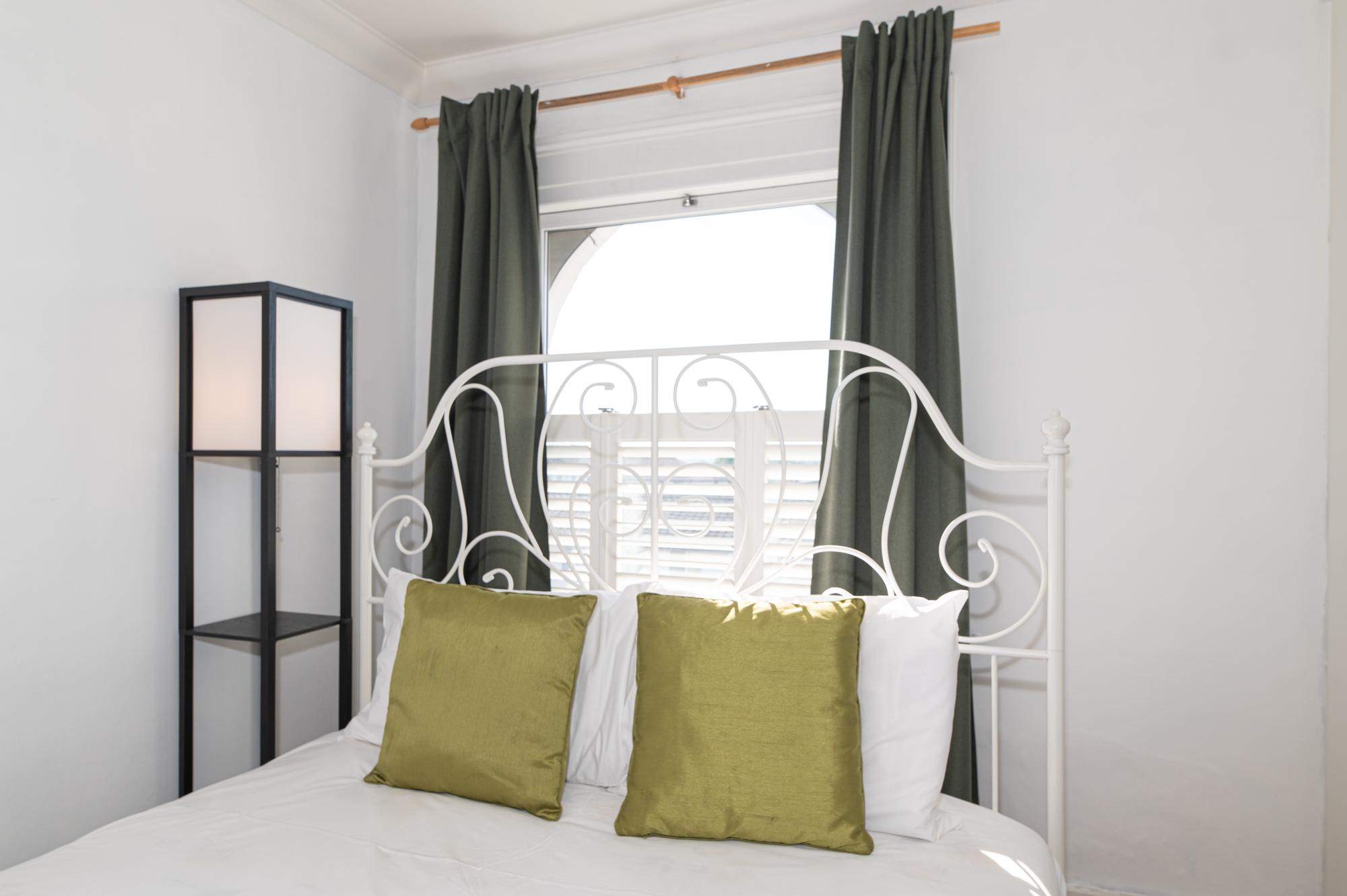 View Charming Victorian House, Selhurst Park, London - Pass the Keys in 165 Selhurst Rd SE25 6LG Charming Victorian House, Selhurst Park, London - Pass the Keys in 165 Selhurst Rd SE25 6LG - Property image 28 - VivreStays