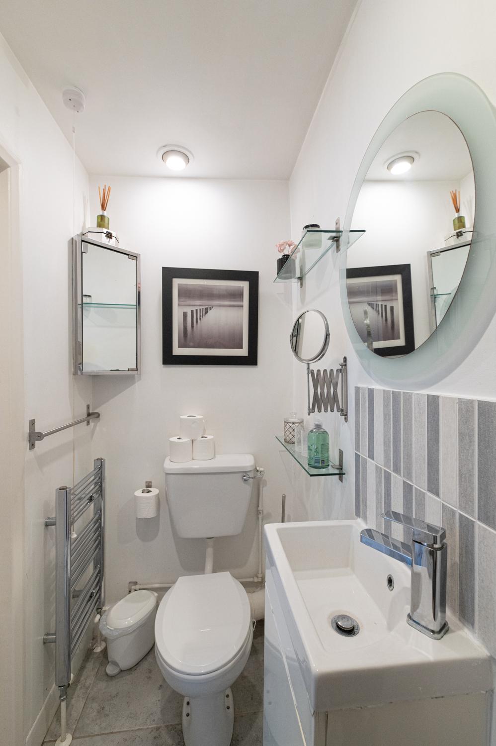 View Charming Victorian House, Selhurst Park, London - Pass the Keys in 165 Selhurst Rd SE25 6LG Charming Victorian House, Selhurst Park, London - Pass the Keys in 165 Selhurst Rd SE25 6LG - Property image 32 - VivreStays