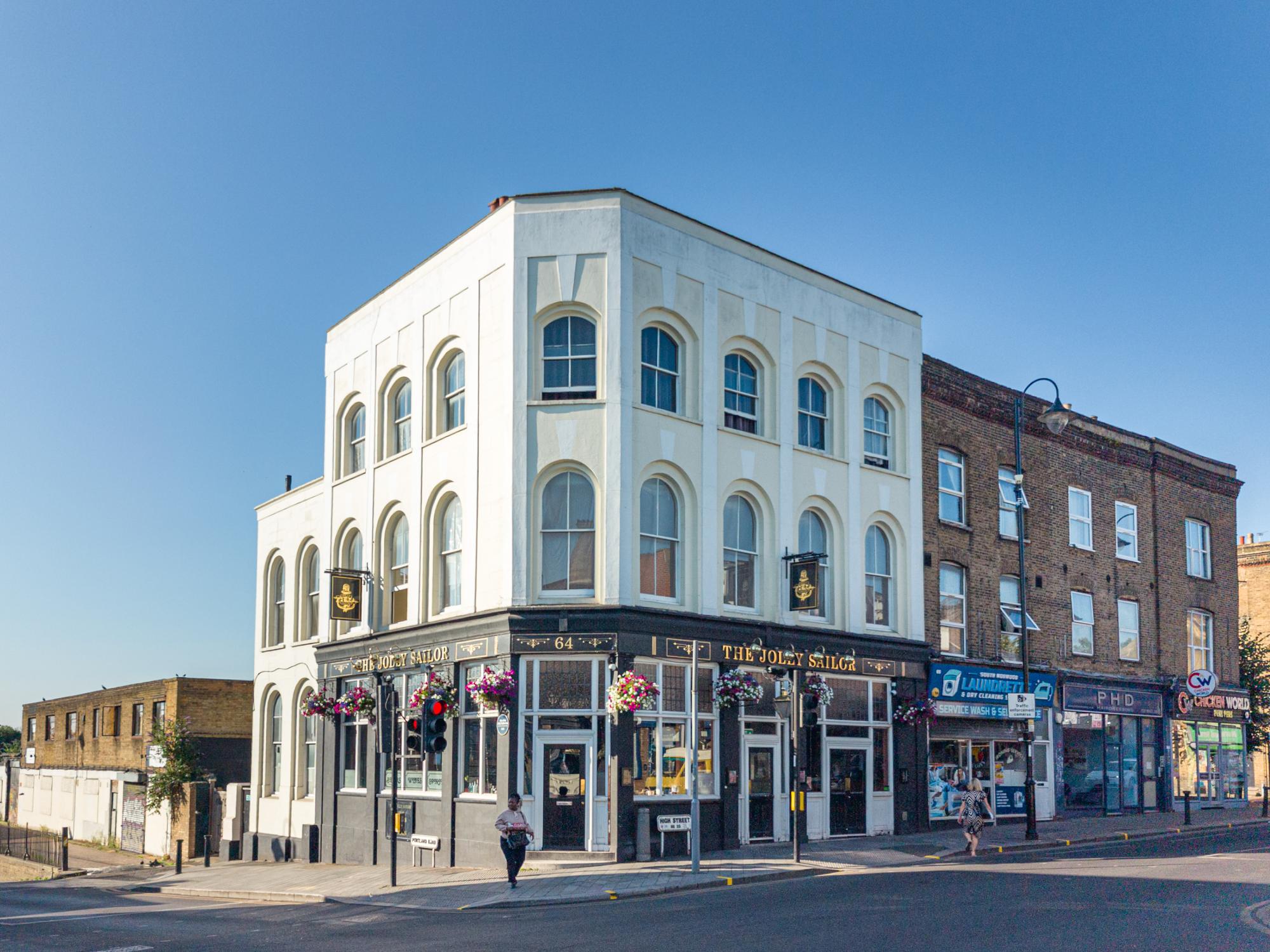 View Charming Victorian House, Selhurst Park, London - Pass the Keys in 165 Selhurst Rd SE25 6LG Charming Victorian House, Selhurst Park, London - Pass the Keys in 165 Selhurst Rd SE25 6LG - Property image 35 - VivreStays
