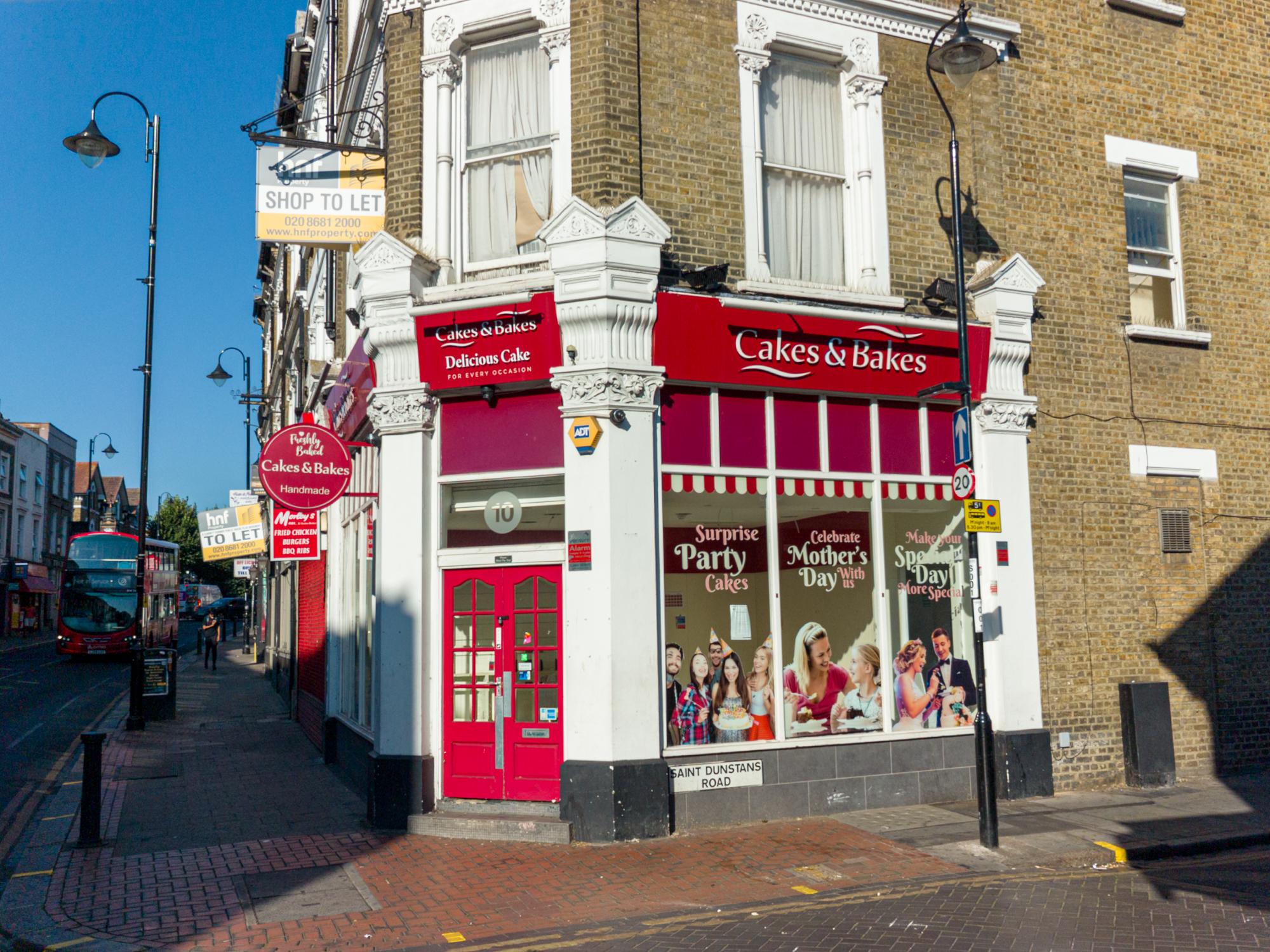 View Charming Victorian House, Selhurst Park, London - Pass the Keys in 165 Selhurst Rd SE25 6LG Charming Victorian House, Selhurst Park, London - Pass the Keys in 165 Selhurst Rd SE25 6LG - Property image 41 - VivreStays