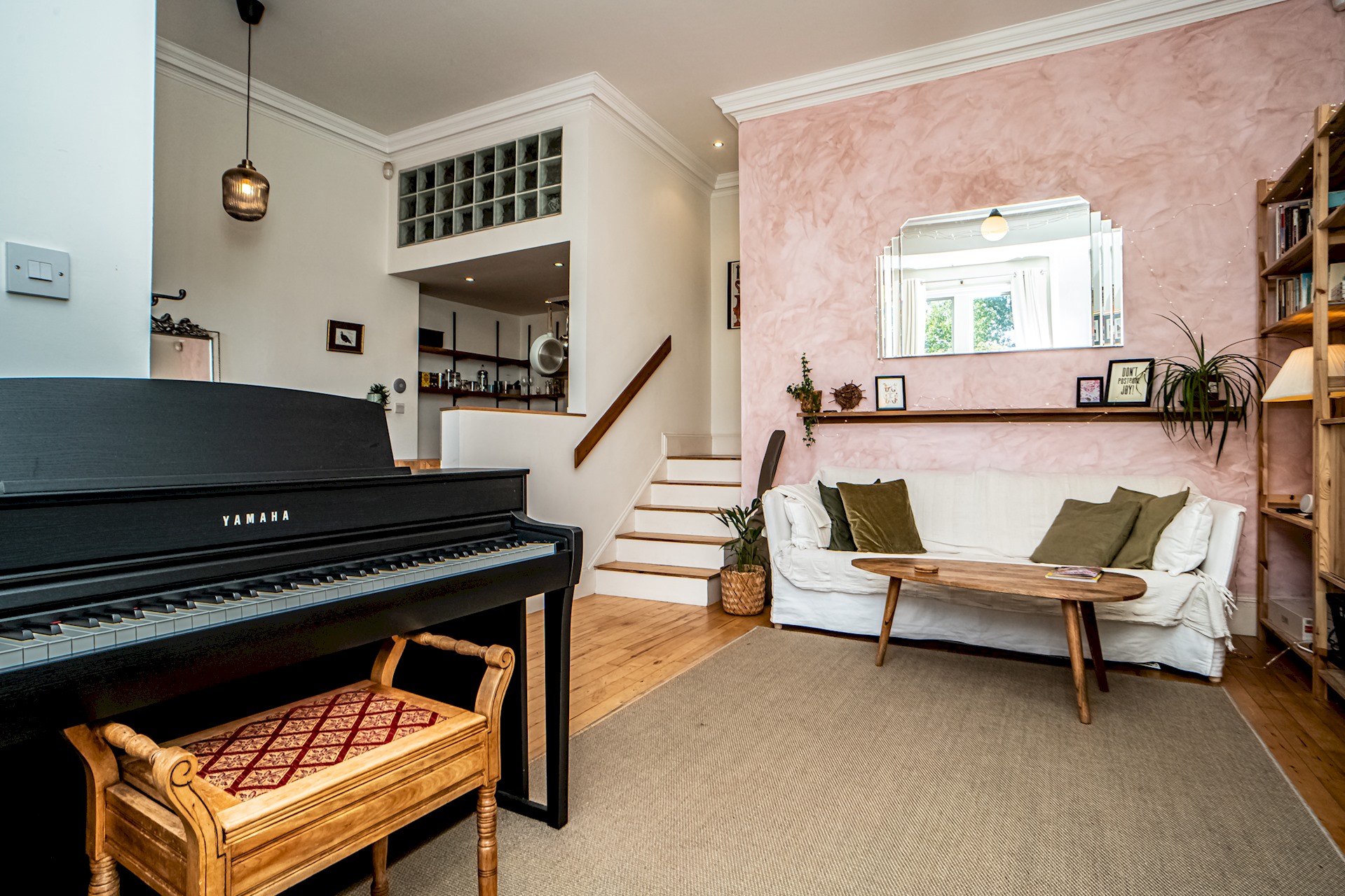 Stylish Leith Flat | Great Transport Links to City - Pass the Keys in 18 Lindsay Rd EH6 4DS - Property image 13 - VivreStays