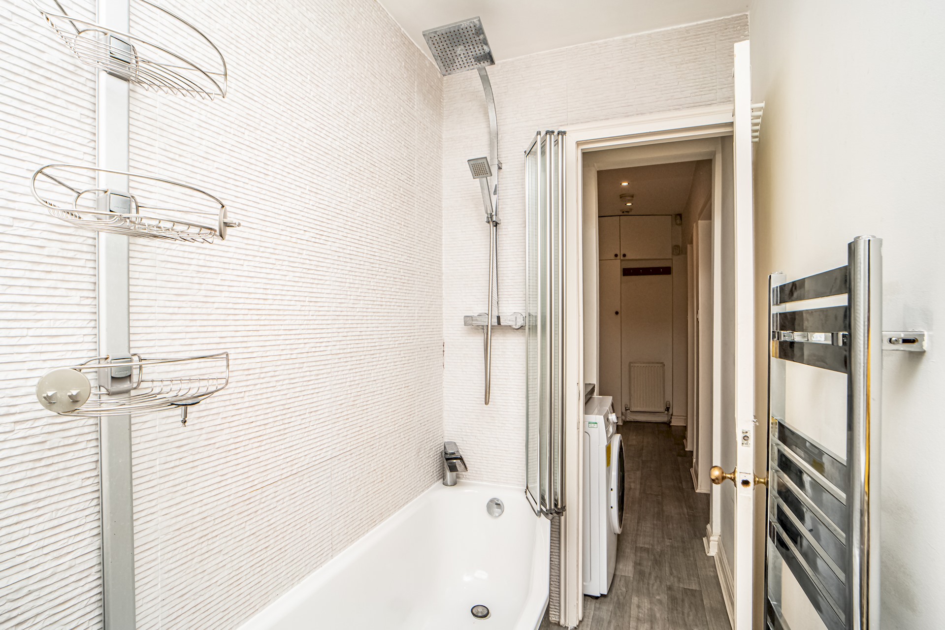 Stylish Leith Flat | Great Transport Links to City - Pass the Keys in 18 Lindsay Rd EH6 4DS - Property image 29 - VivreStays