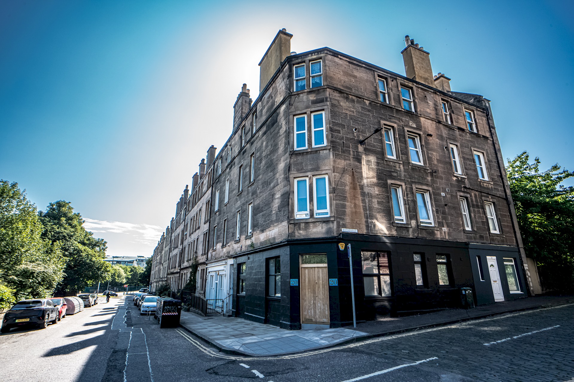 Stylish Leith Flat | Great Transport Links to City - Pass the Keys in 18 Lindsay Rd EH6 4DS - Property image 30 - VivreStays