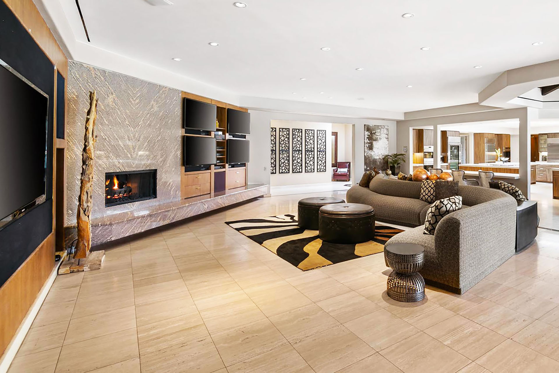 Delgado Estate Incredible 15 BR, 30,000' Estate on 2 Acres 3