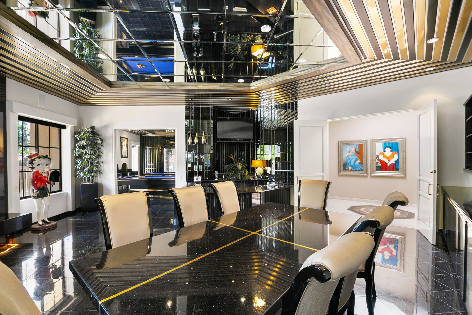 Delgado Estate Incredible 15 BR, 30,000' Estate on 2 Acres | Photo 23