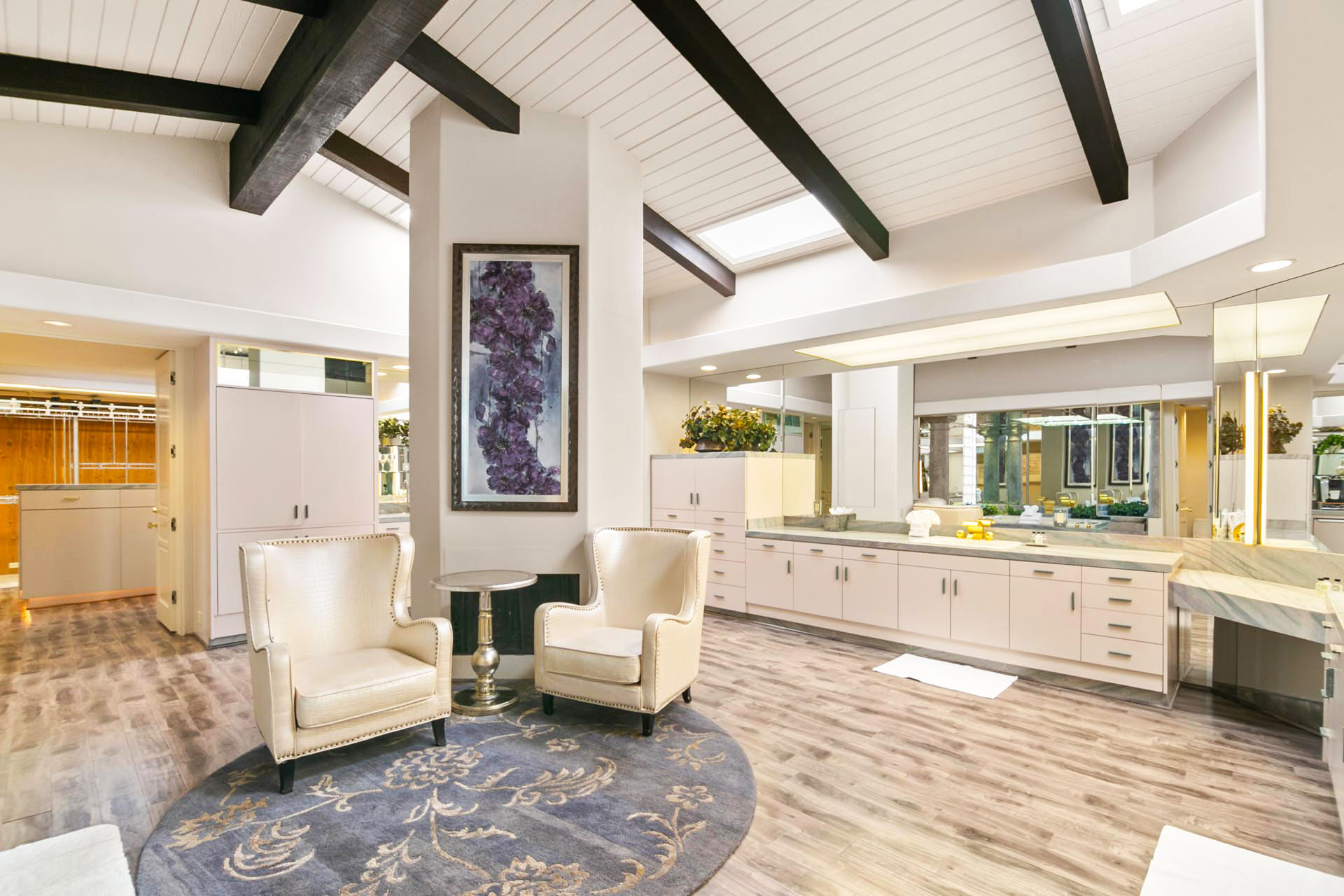 Delgado Estate Incredible 15 BR, 30,000' Estate on 2 Acres | Photo 29