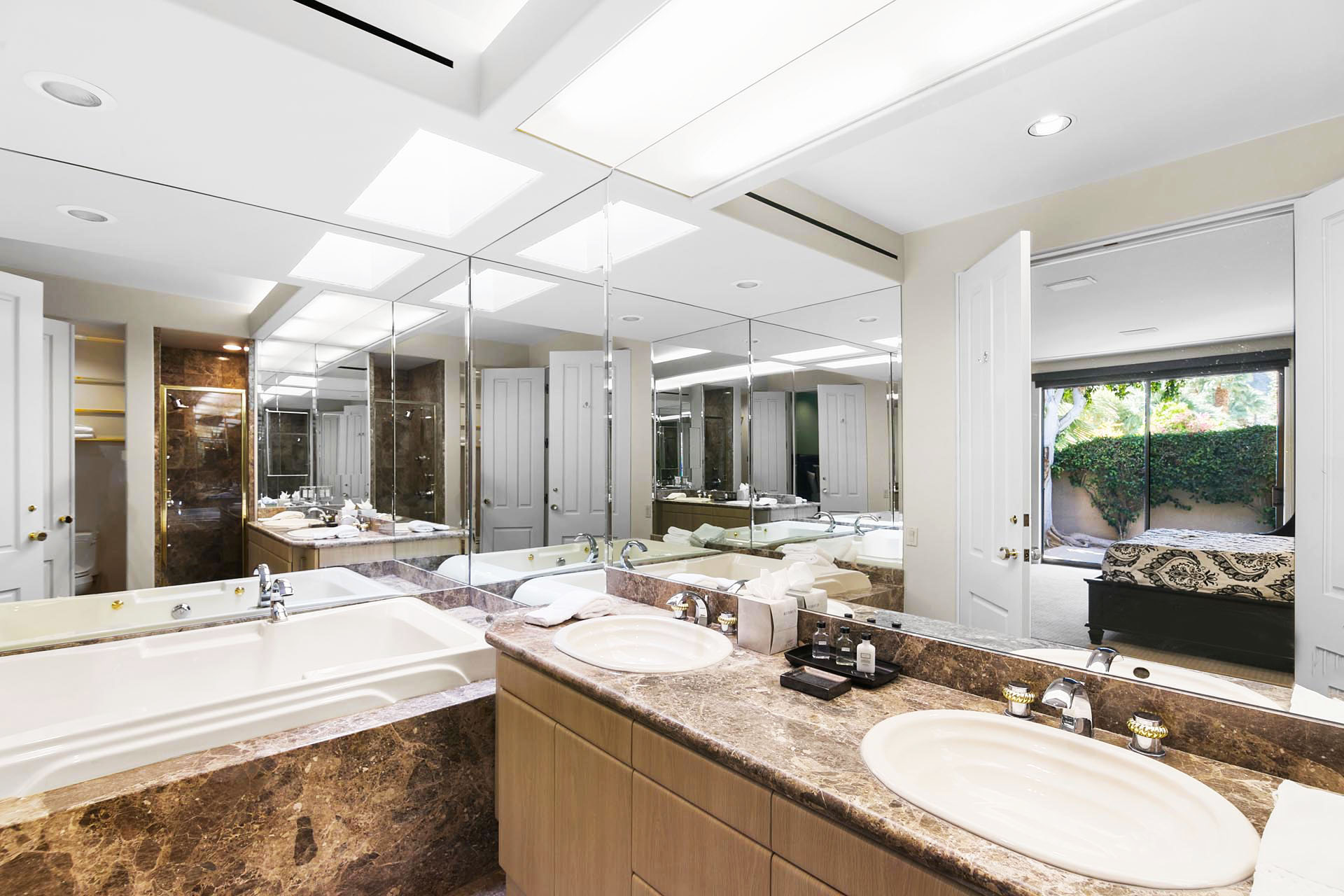 Delgado Estate Incredible 15 BR, 30,000' Estate on 2 Acres | Photo 35